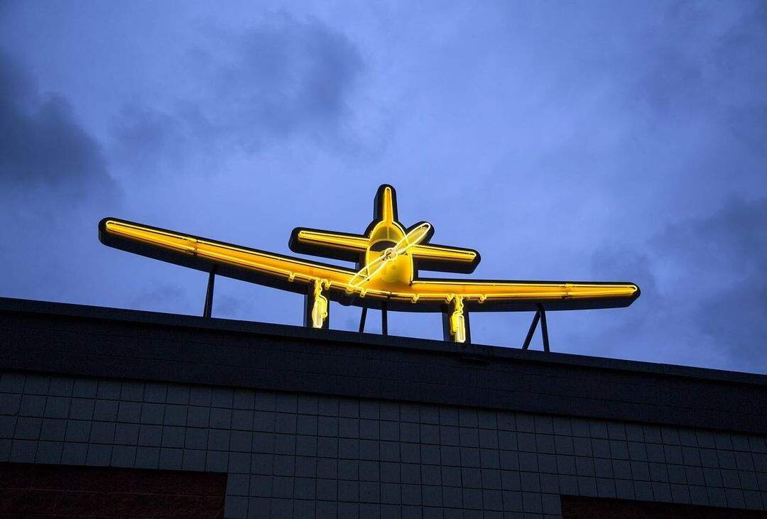 Tribute To Chilliwack Aviation Pioneer Will Light Up Liquor Store Roof