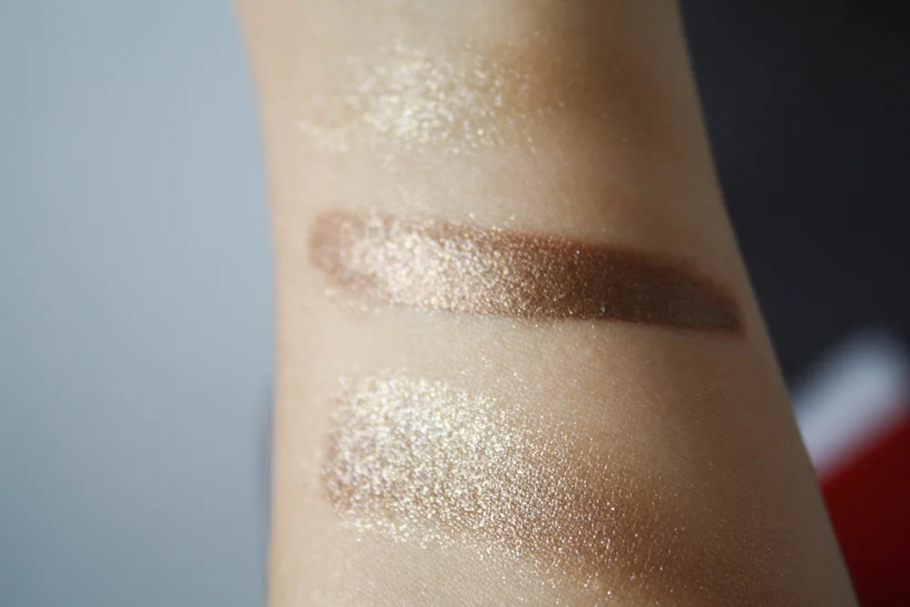  Top swatch is just the Shadow, Middle is cream and bottom is Cream and Shadow blended out