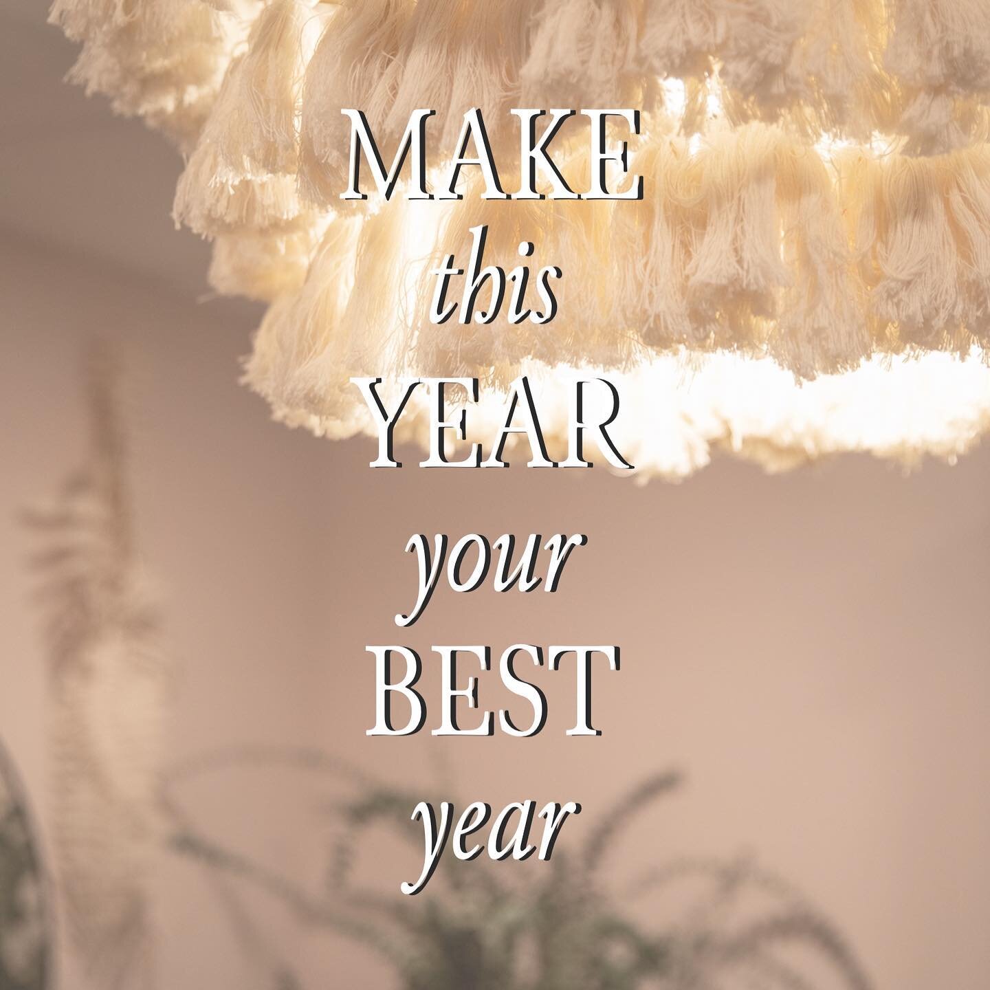 ✨HAPPY NEW YEAR✨
Have a dream of owning your own salon? 
2022 sounds like the perfect year to make your dreams come true! 

#citysuitessalonandspas #salonsuite #newyear #ownyourown #owosso