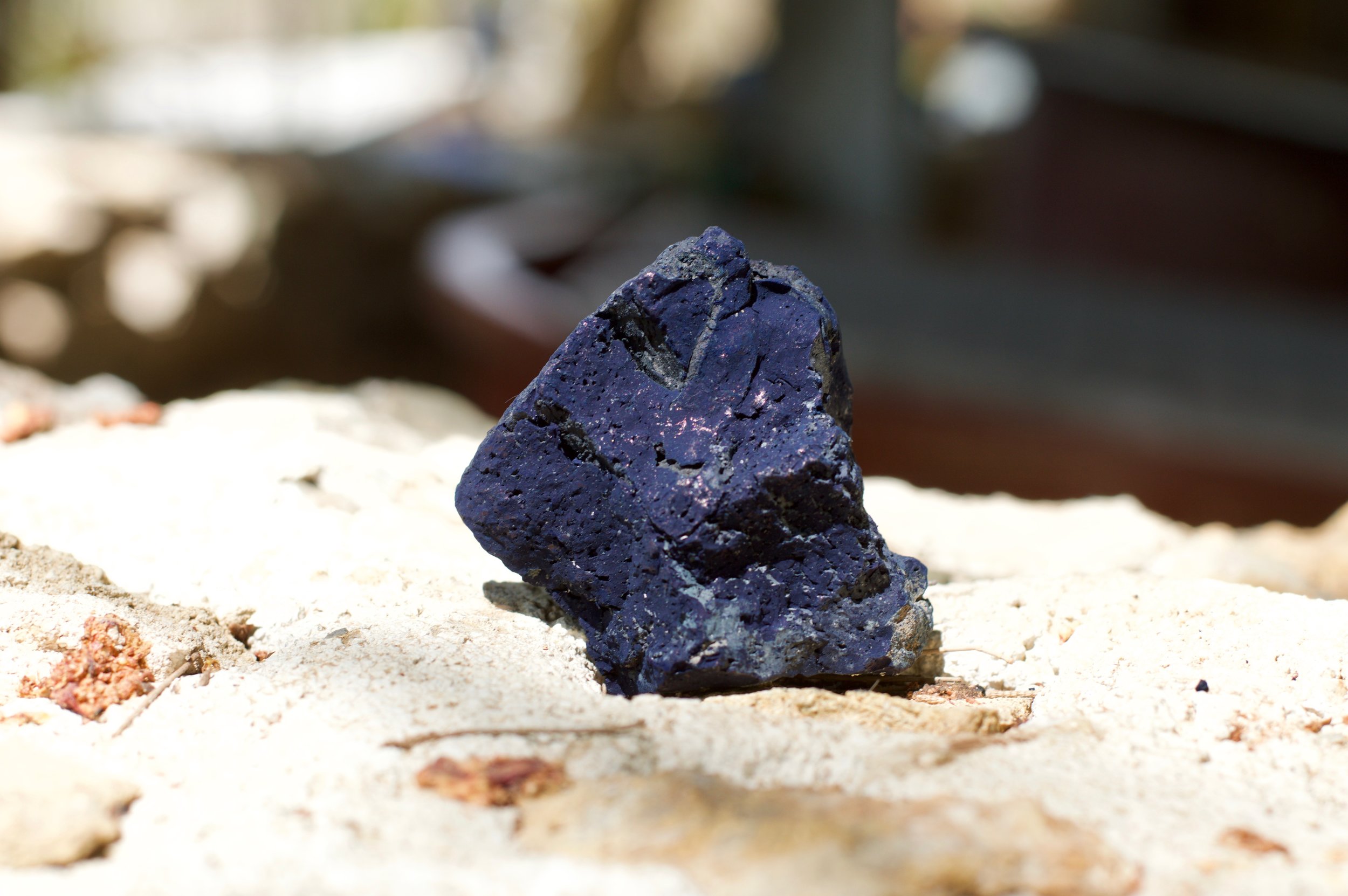 A piece of raw añil
