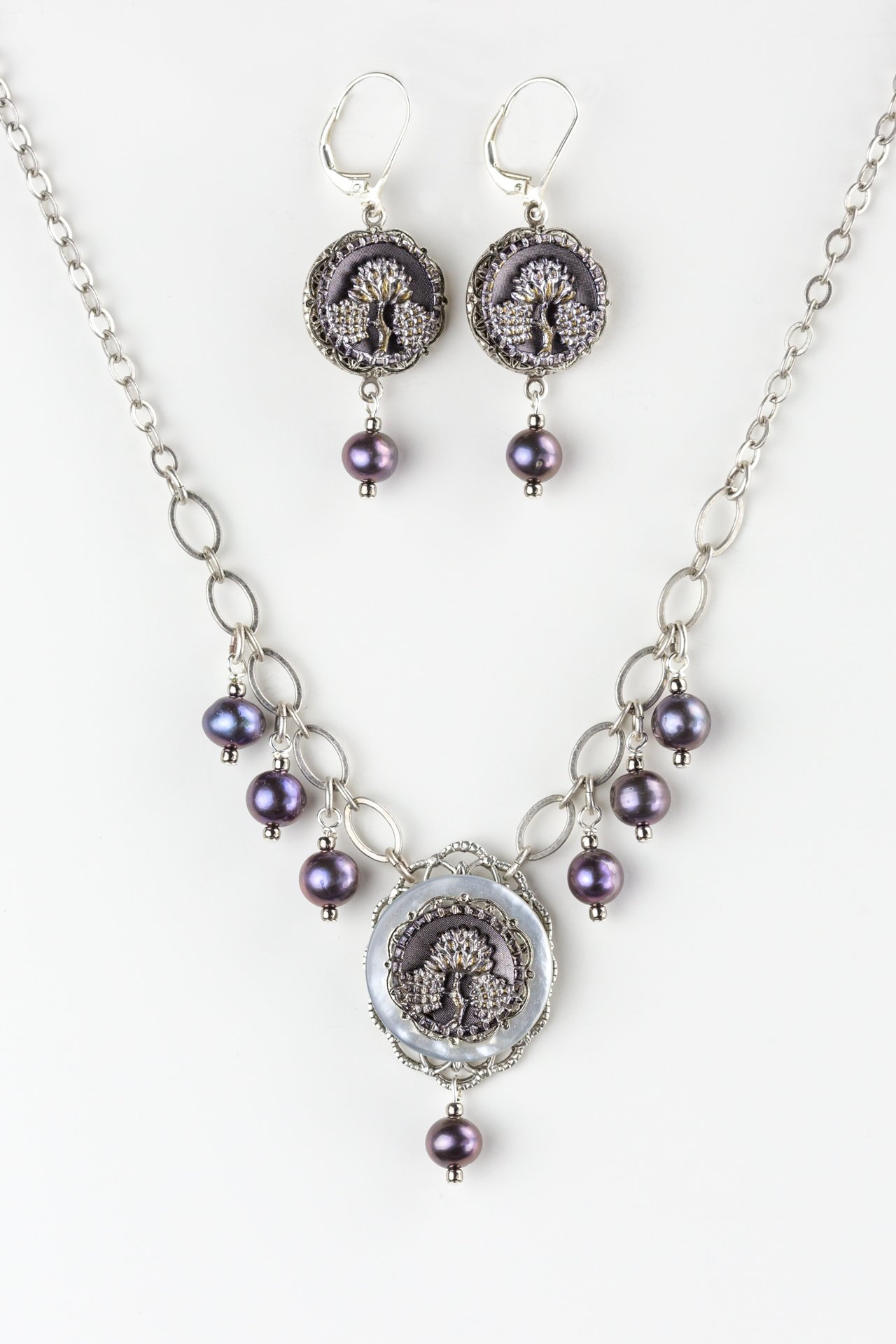 Krista Moss - Vintage Button Jewelry