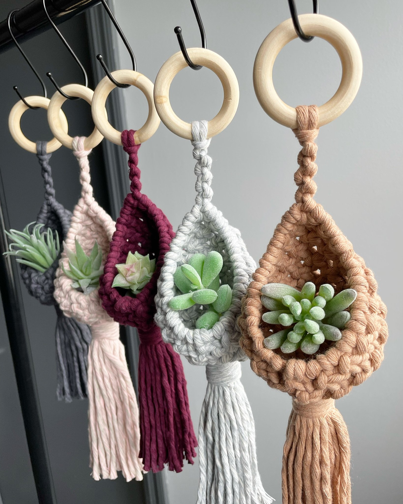 Kimberly Wills - Knotting Along Macrame