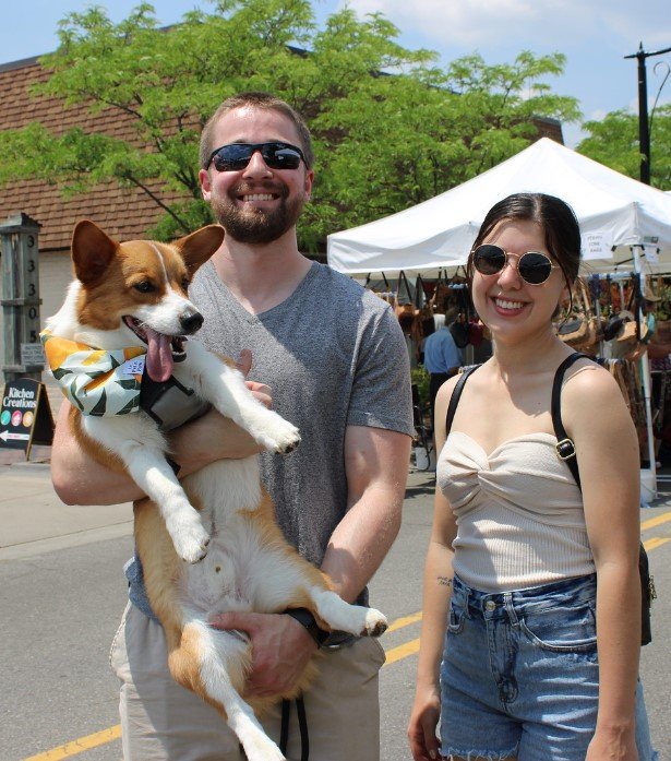 x - Portrait dog & Young couple.jpg