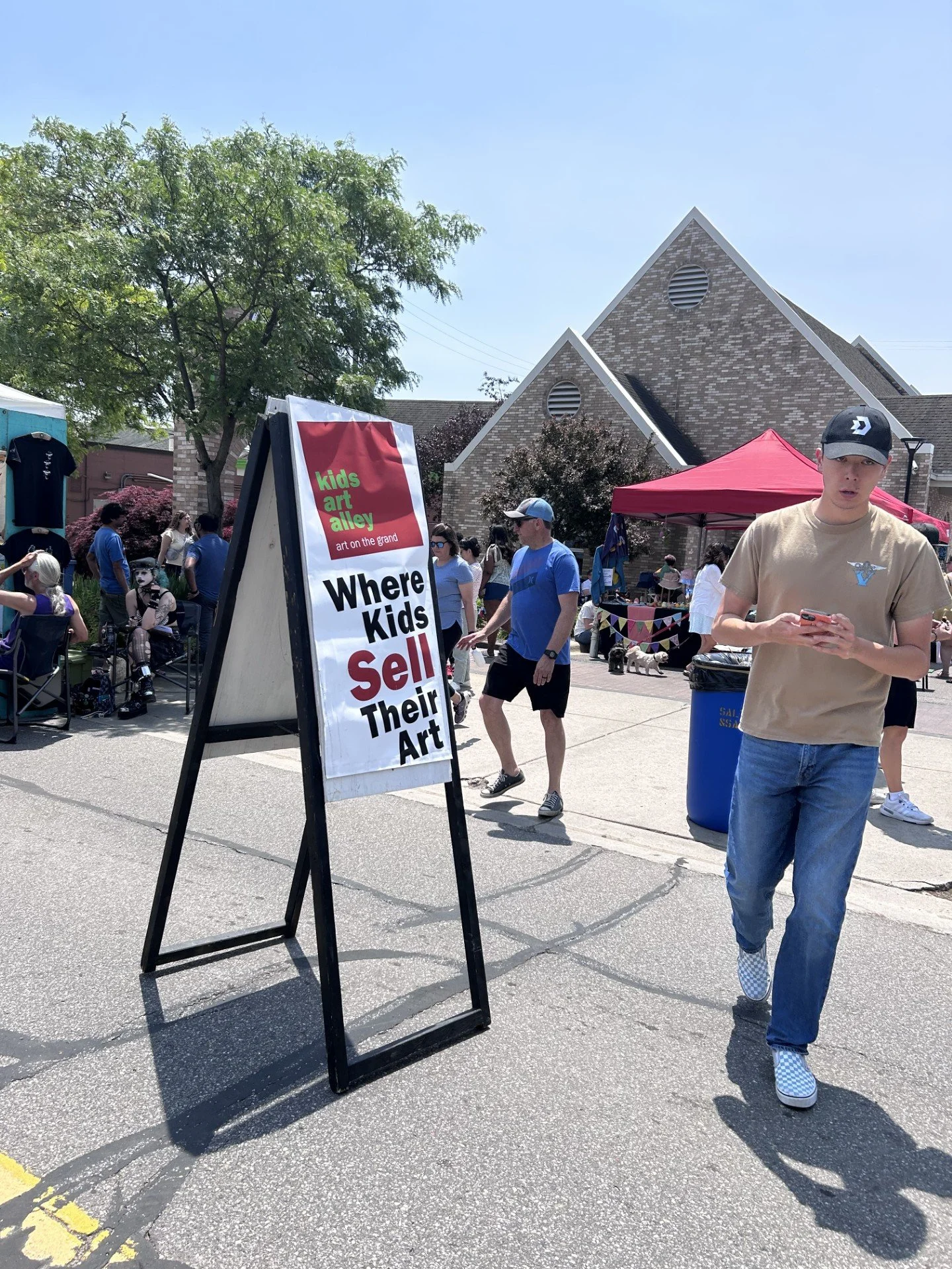 AOG25 - Kids Art Alley Sign.jpg