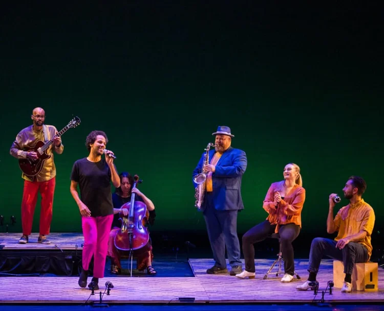 House Is Open, Going Dark · full ensemble