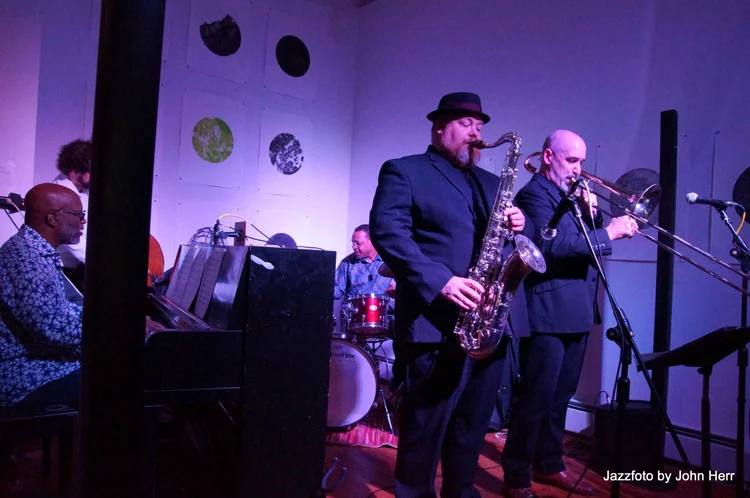Reggie Watkins band on tour