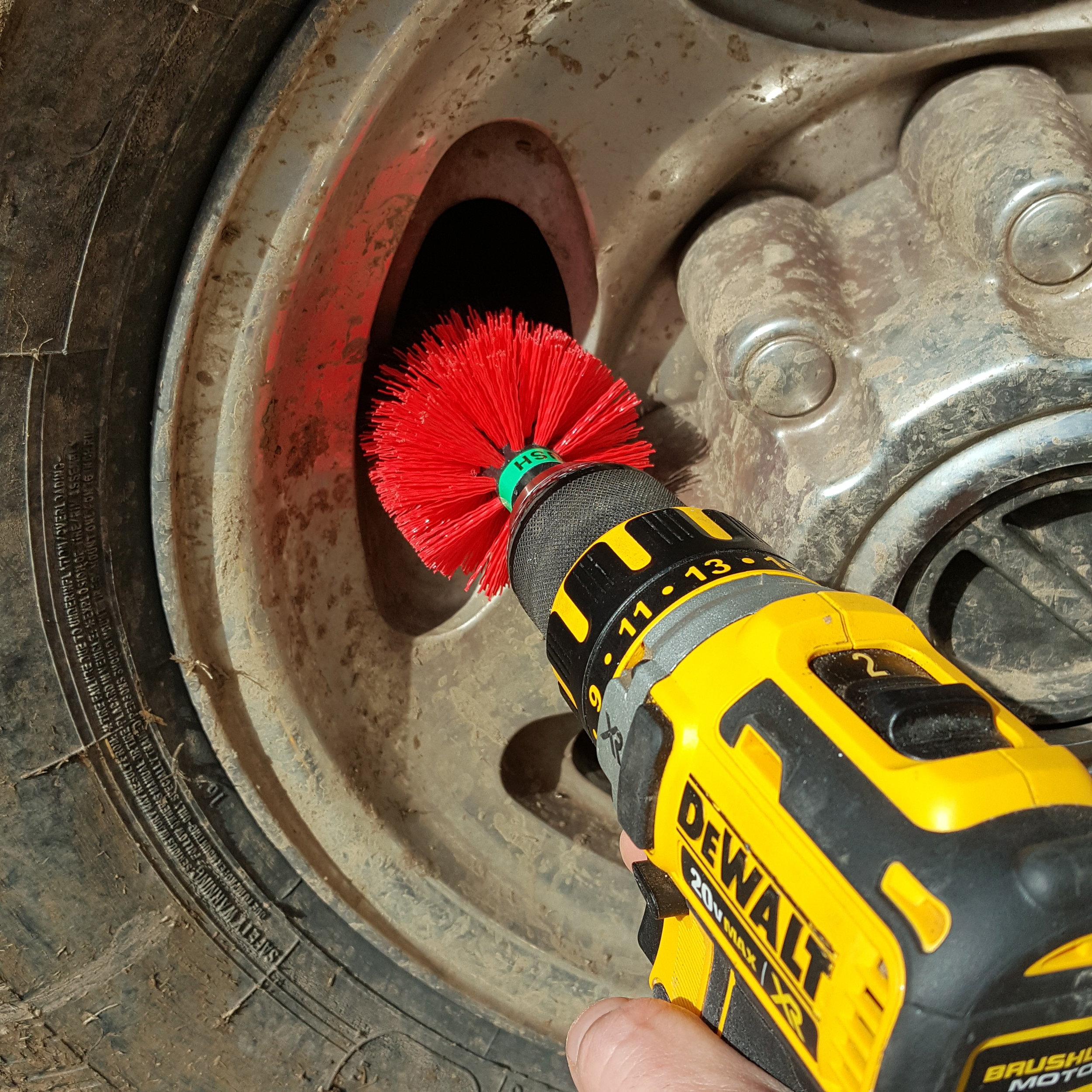 Cleaning Rims with Drill Brushes