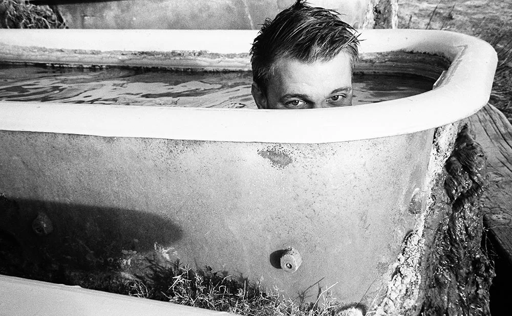 ROBBIE IN A BATHTUB.jpg