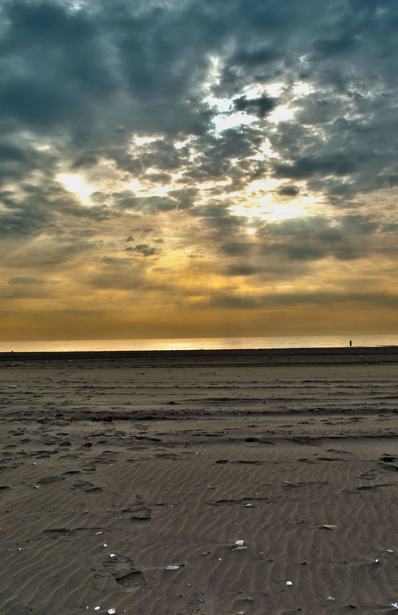 Beach_HDR.jpg