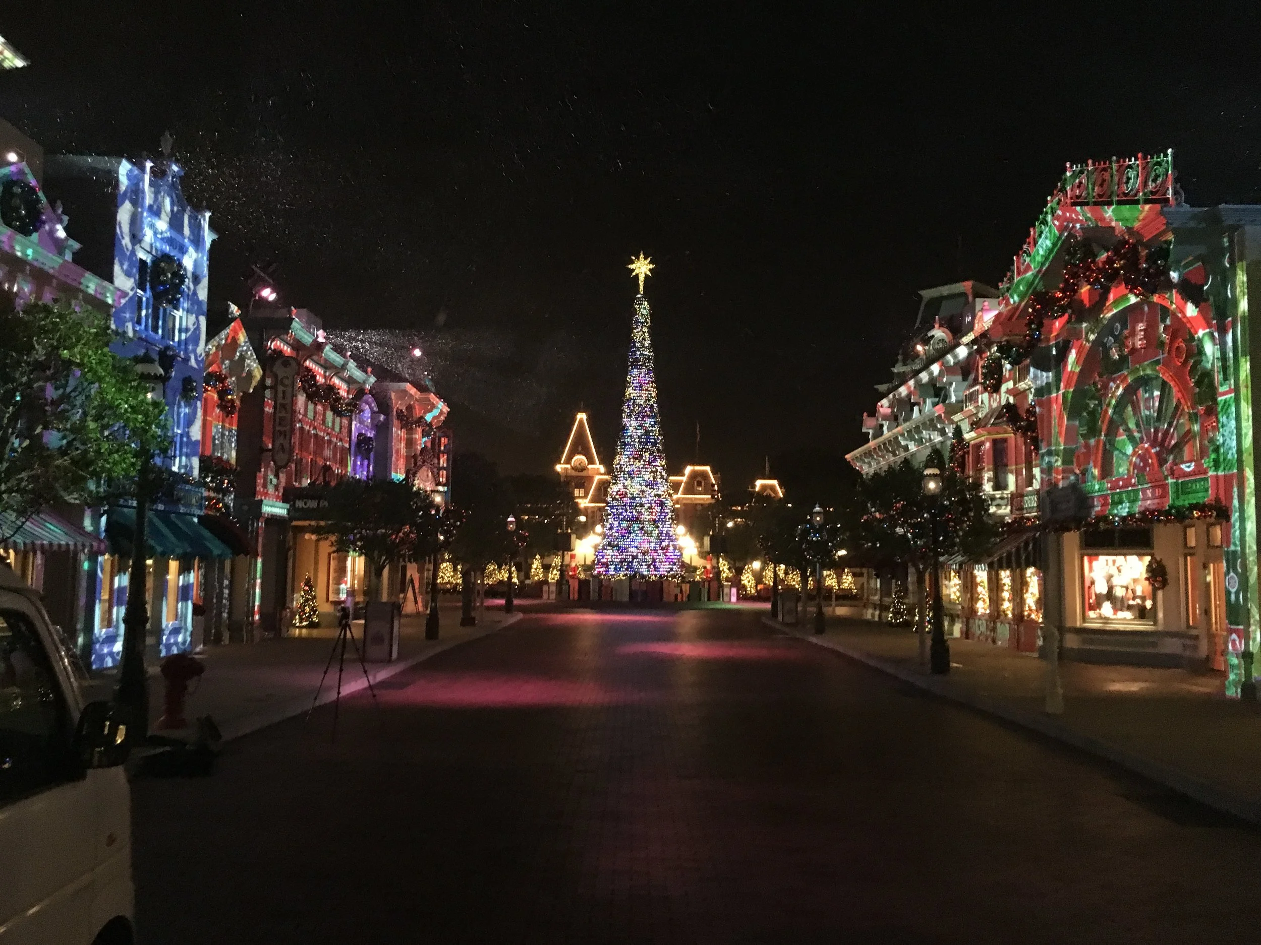 Ptarmigan Integration / Hong Kong Disneyland Main Street Projection Mapping