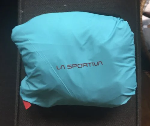 A new mainstay in my running pack-perfect for long adventures when the weather turns awry.
