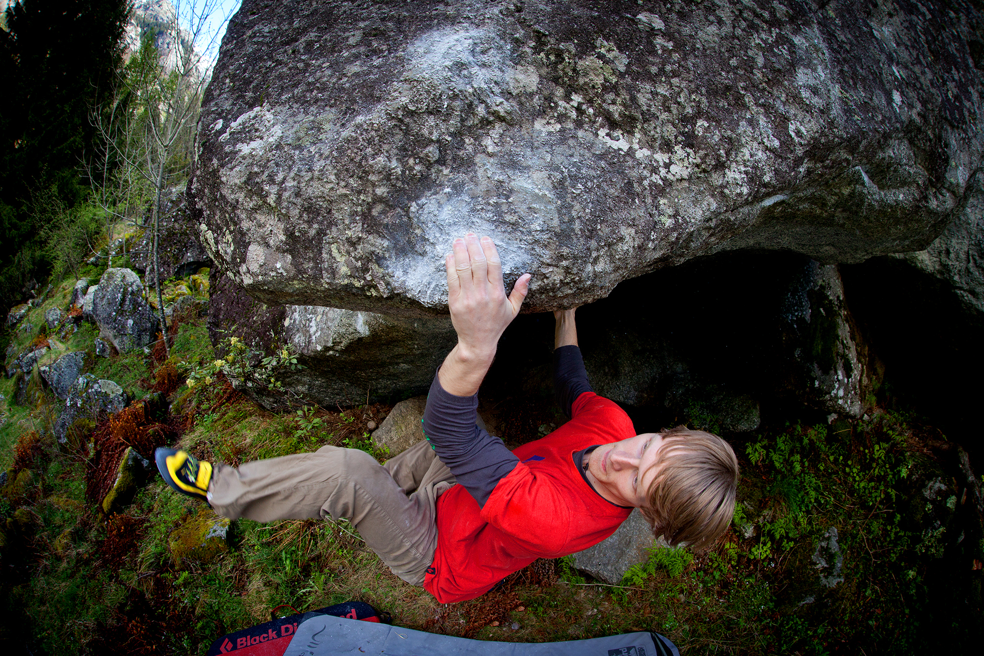 LaSportiva_Nalle_Climbing.jpg