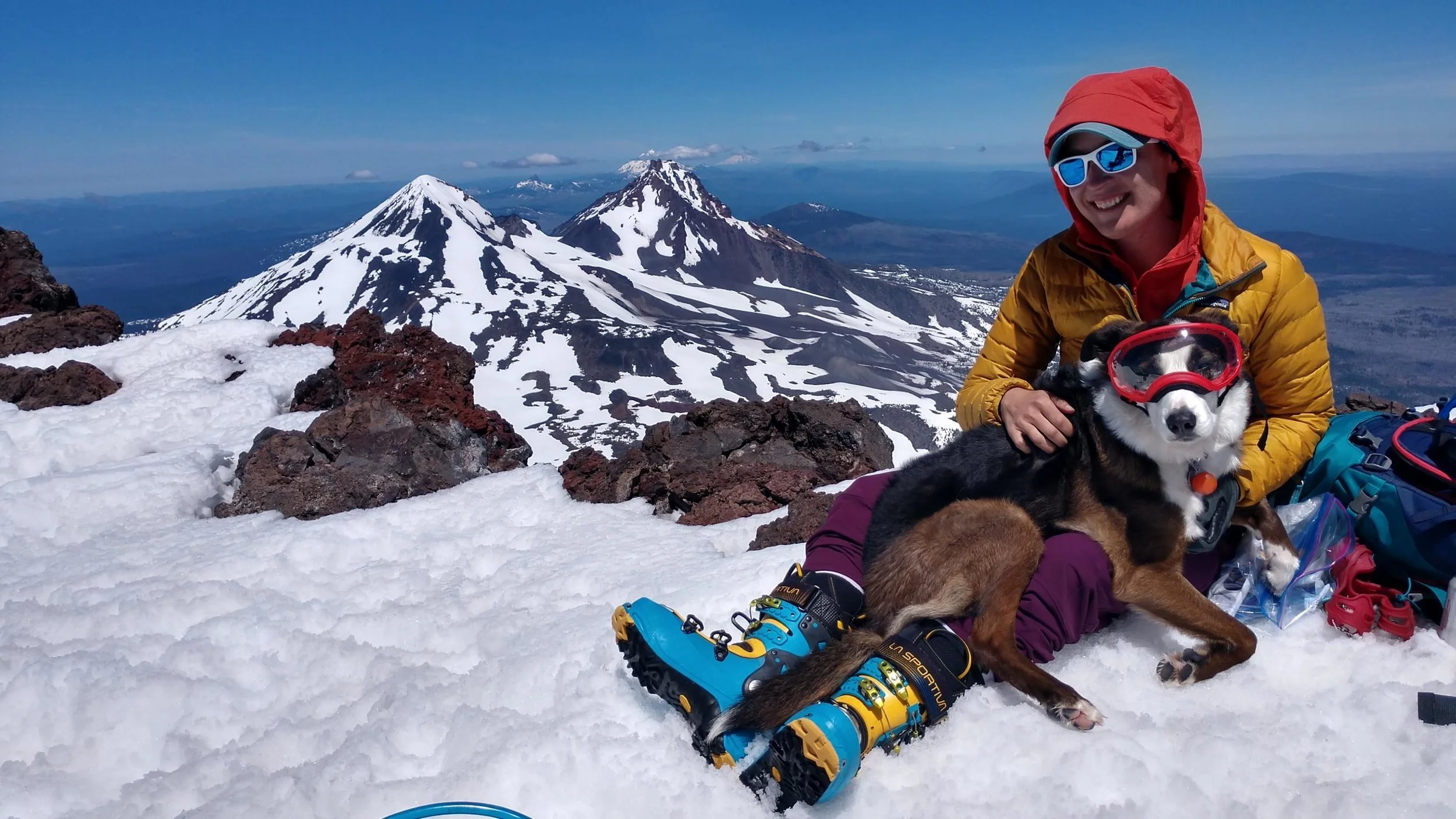 South Sister, Omak & the Deuter Rise 32+ SL Women's Pack