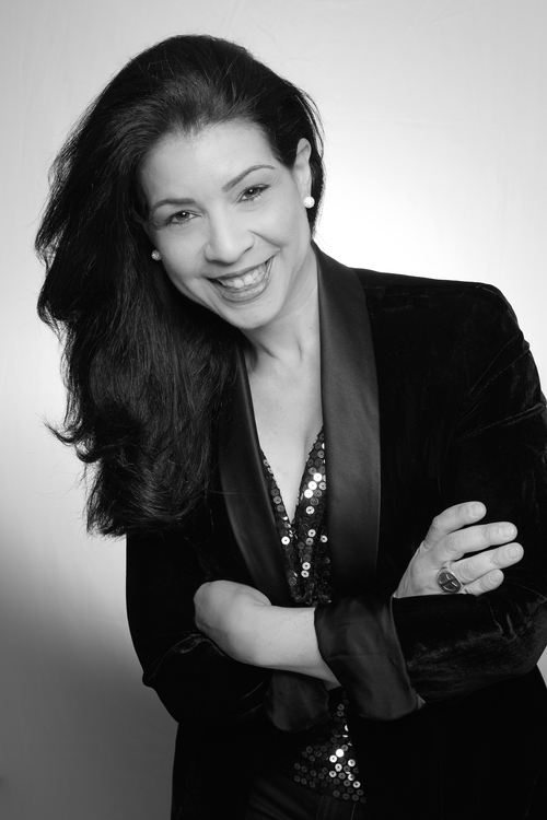 Artist Carmen De La Paz
