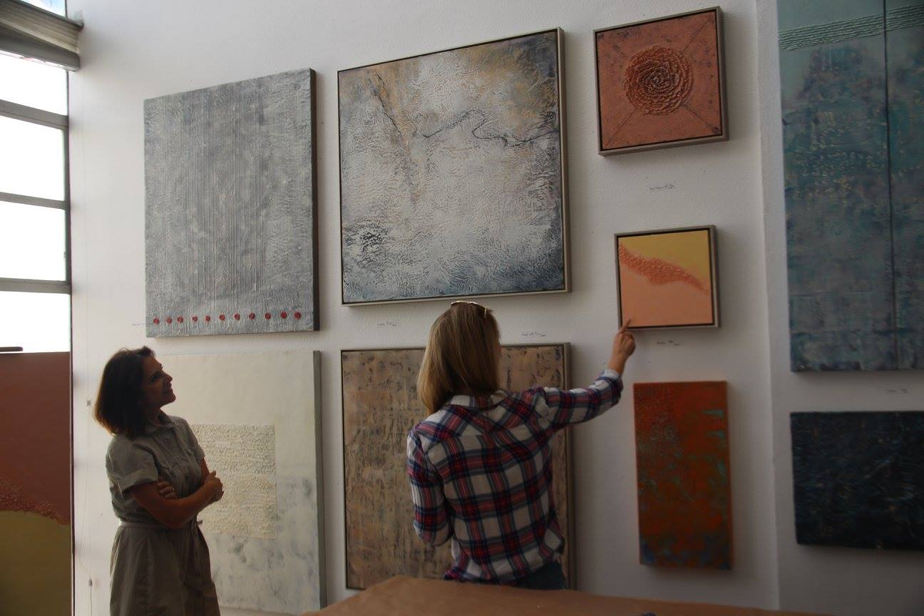 L inda Frueh, a "sculptural painter" is our Artist in Profile .