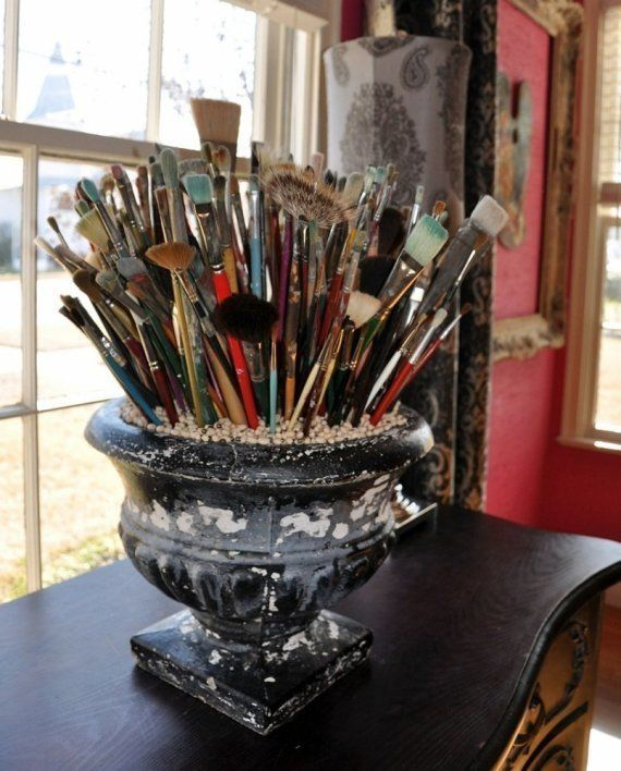 Paintbrushes 6.png