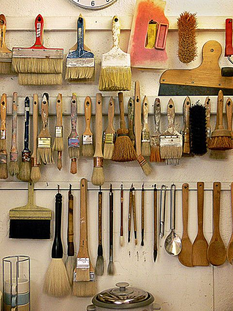 Paintbrushes 5.png