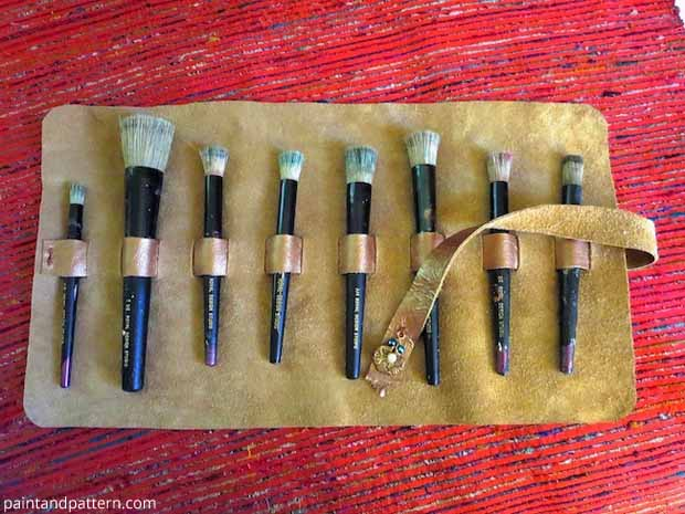 paintbrushes 13.png
