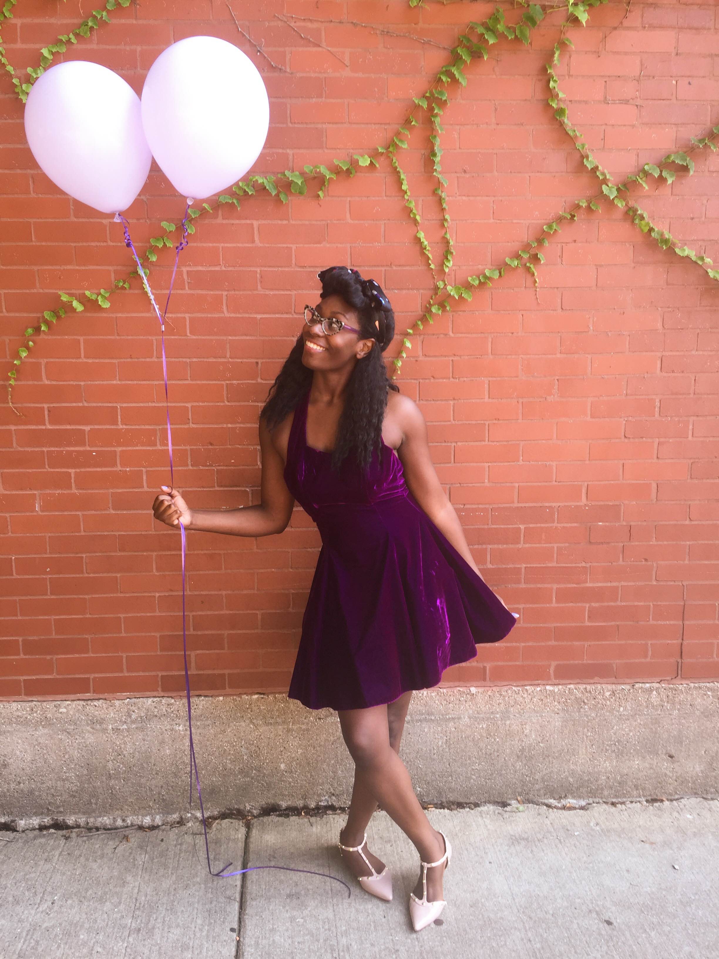Regal Bombshell Vintage Dress : Pearled Shoebox ($65)