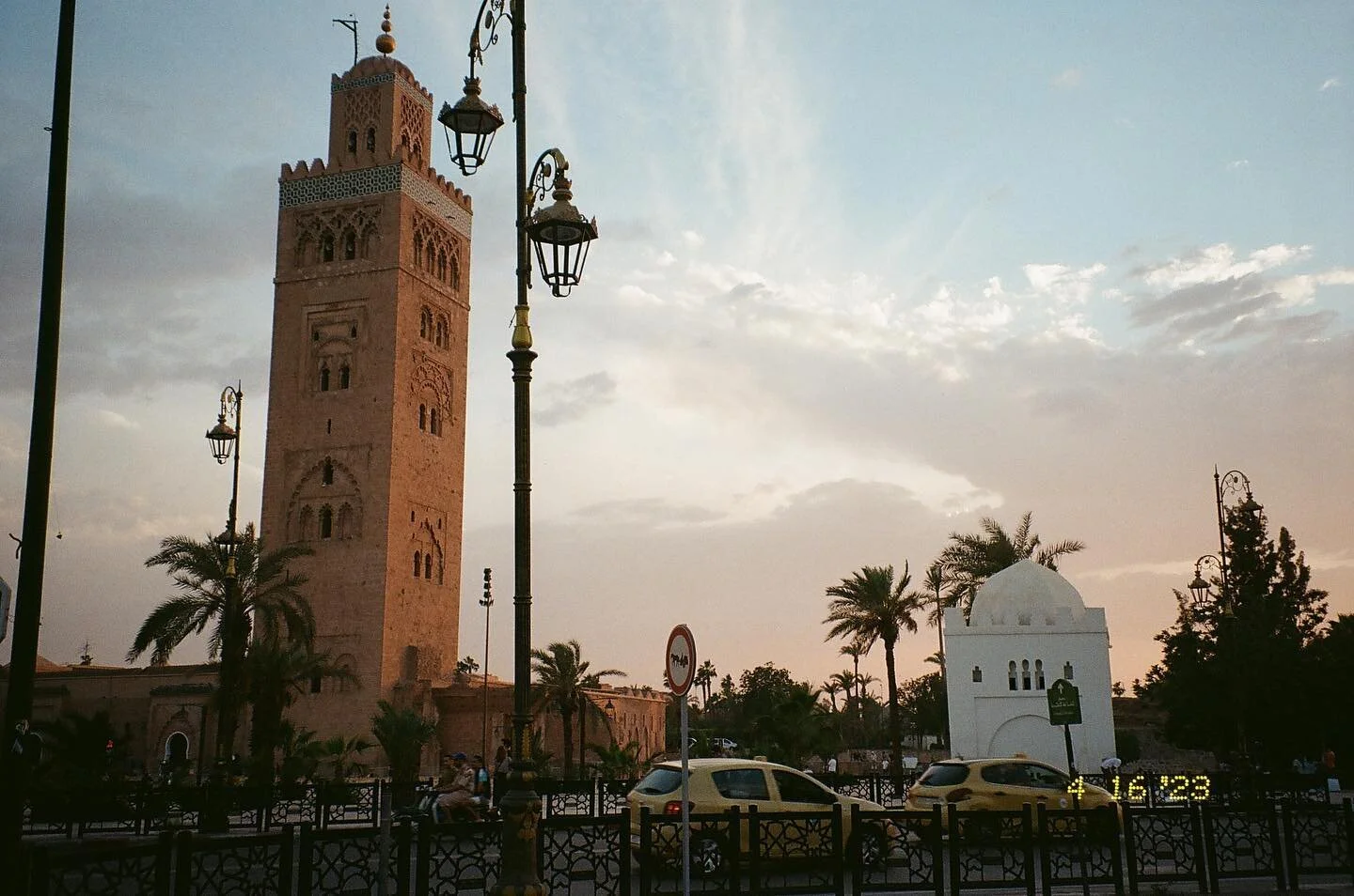 Morocco ✨

📷:Canon Sure Shot 
Processed by: @valleyphotoservice 

#wheresbanana #whereisbanana #morocco #filmphotography #film #marrakech #chefchaouen #essaouira