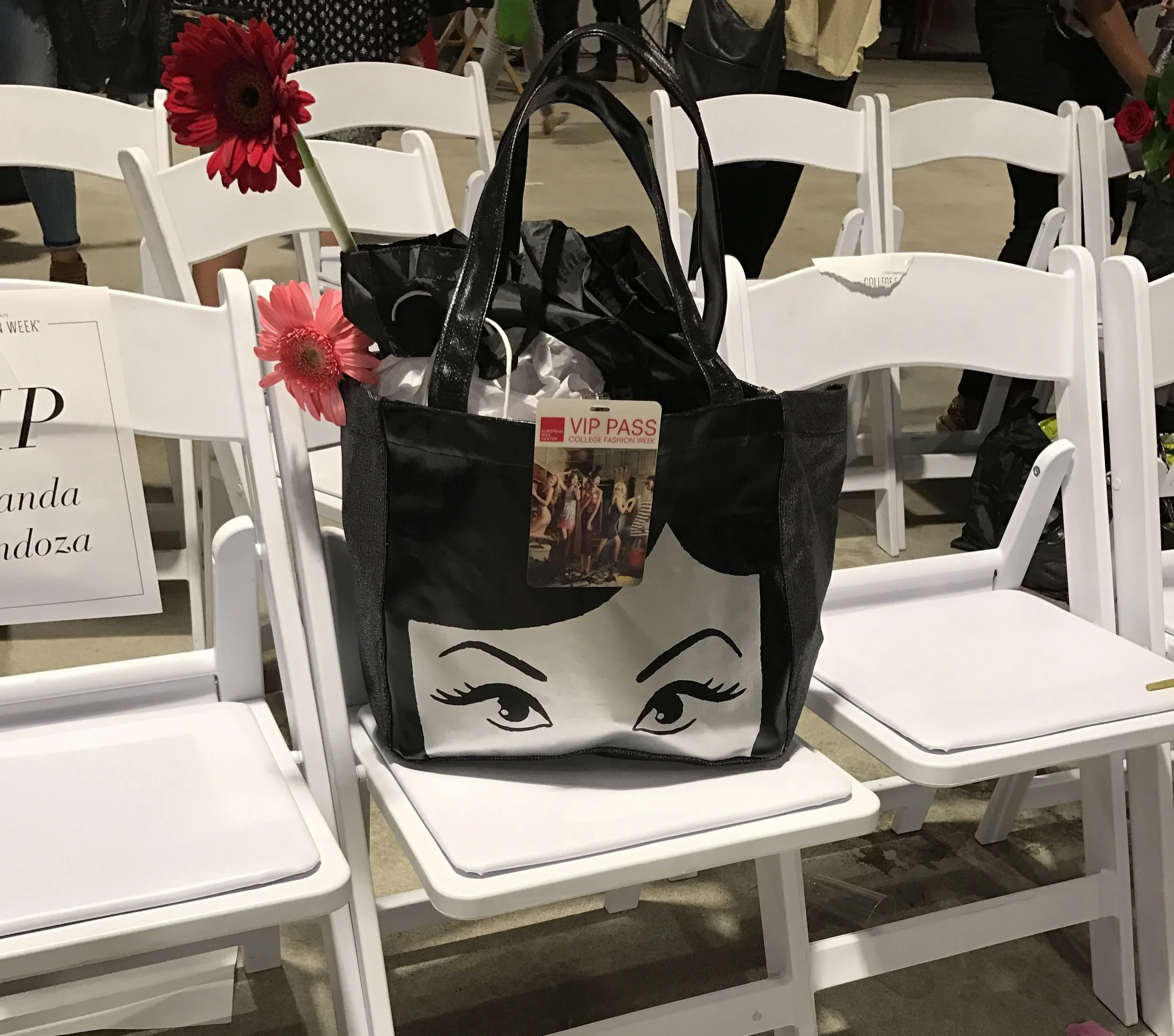 I've received goodie bags before, but never like this one!!! Look below and see what I got!!! 