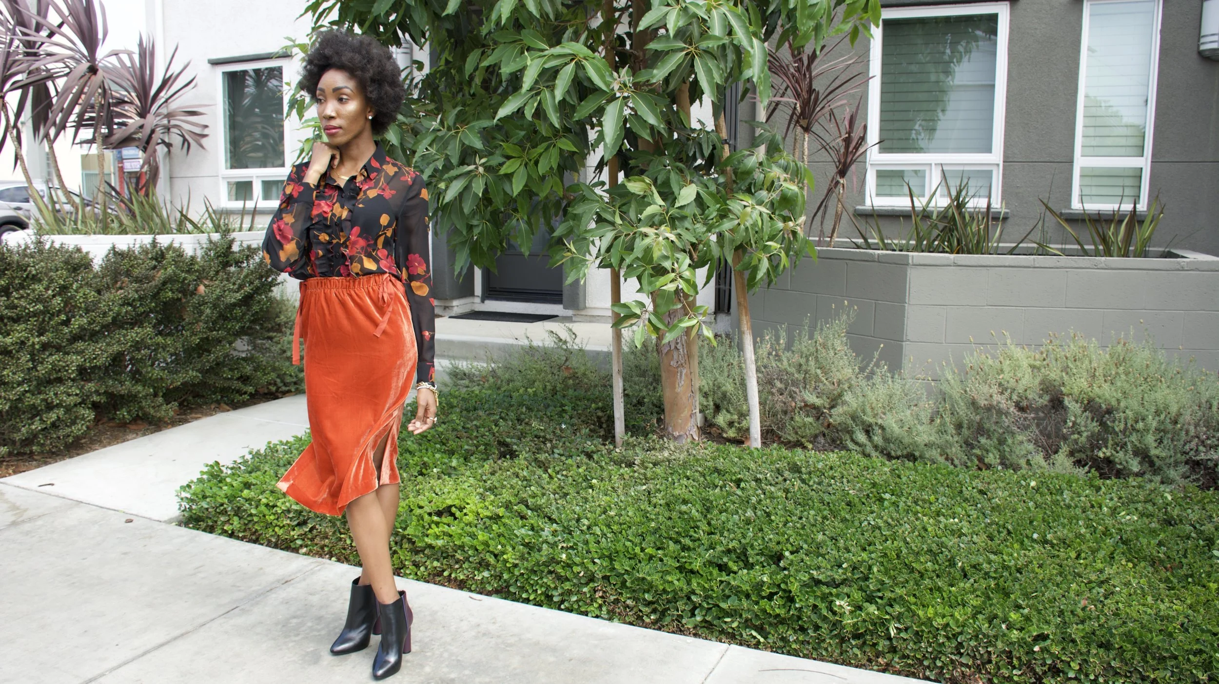 Outfit details:Top and Booties: CabiSkirt: H&M (Direct link)