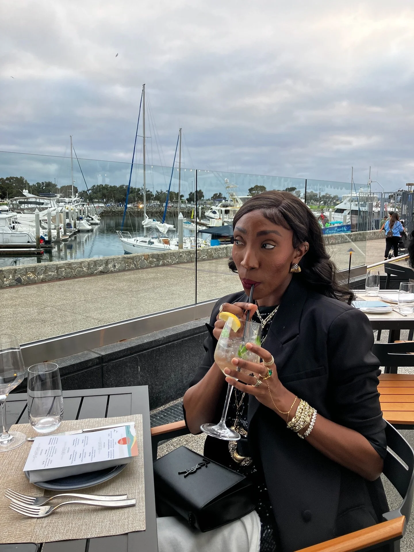 September had somewhere to be&hellip; 🏃🏾&zwj;♀️🏃🏾&zwj;♀️🏃🏾&zwj;♀️💨 Well and so did I!! Lots of work was booked, photoshoots and there was time for a few family and friends dinners 🤗. It was definitely a catch me if and when you can month, and