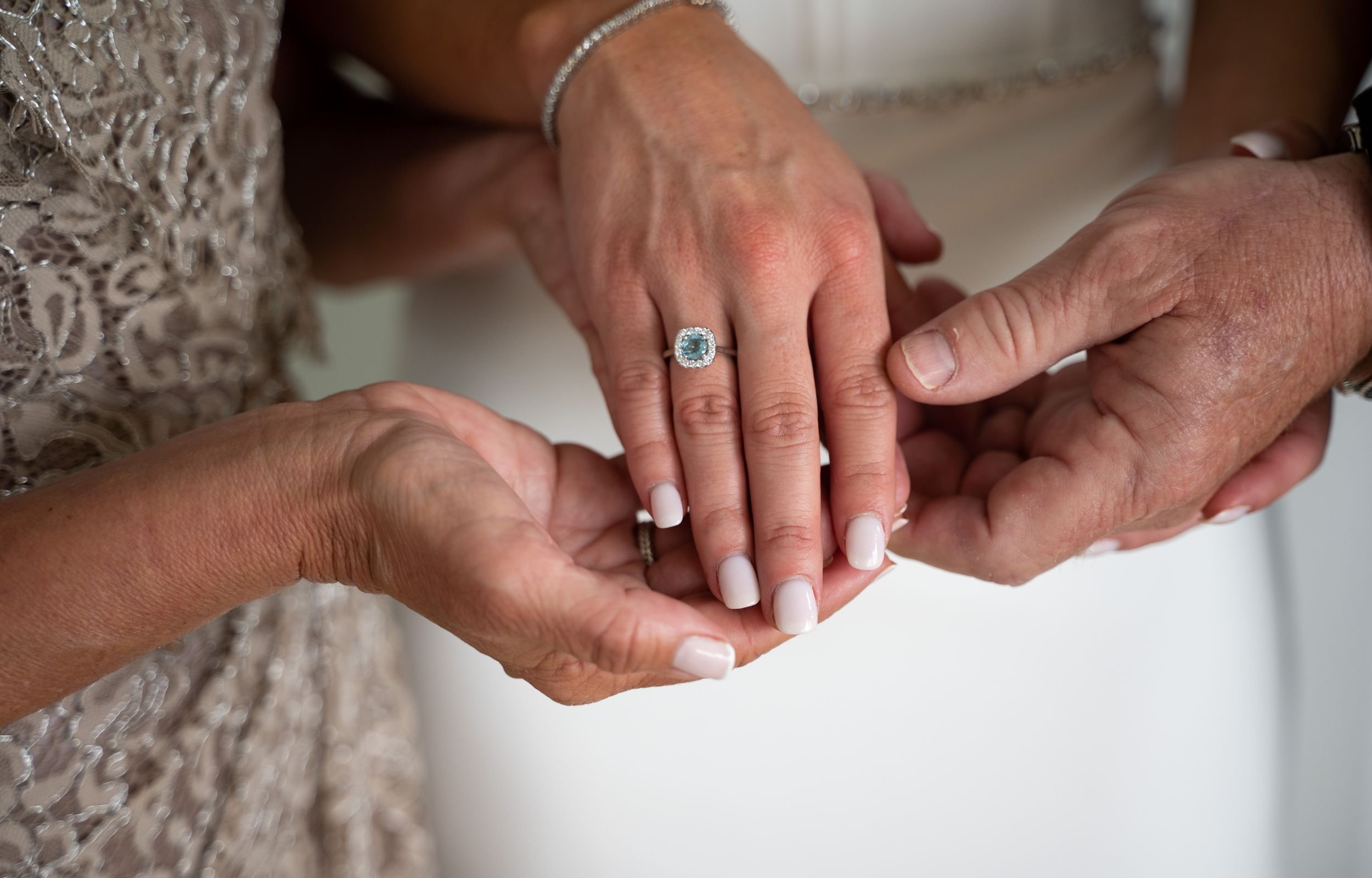 How to Incorporate Family Heirlooms Into Your Bridal Look