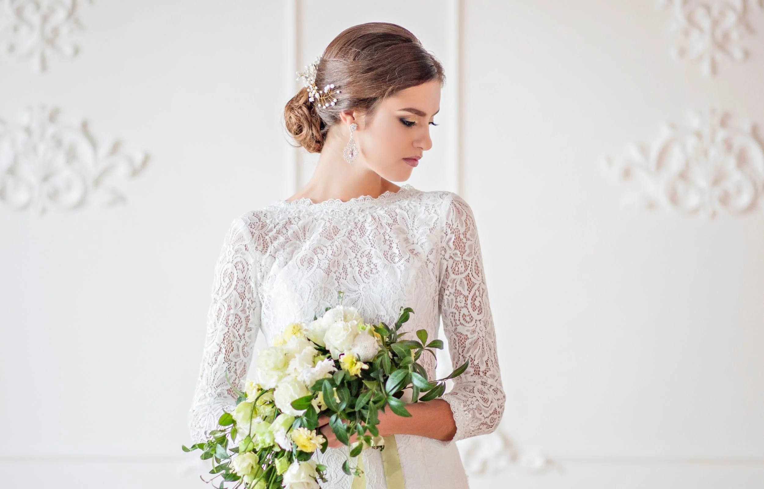 How to Choose the Best Wedding Dress for Your Body Type