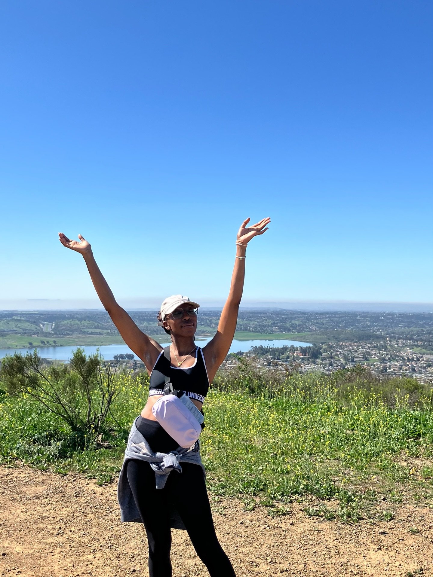 Continuing on with the fun memories of 2025!!!
April - June was filled with a lot of road trips, music  and making new friends ✨❤️😄

#2025dump