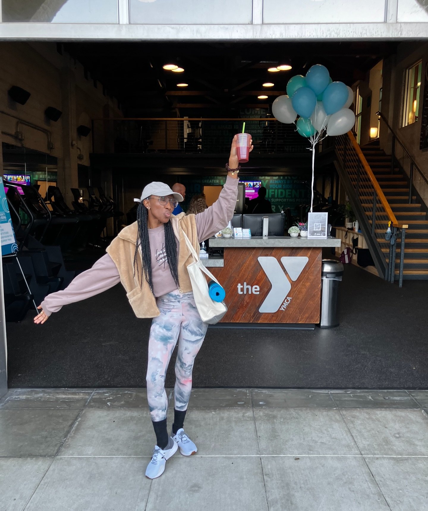 A lil late to posting this, but better late than never right 😀😜

Did you know that the YMCA has state of the art workout equipment that you don&rsquo;t really see in regular gyms ✨

I had a chance to visit @ymcasandiego at their La Jolla location d