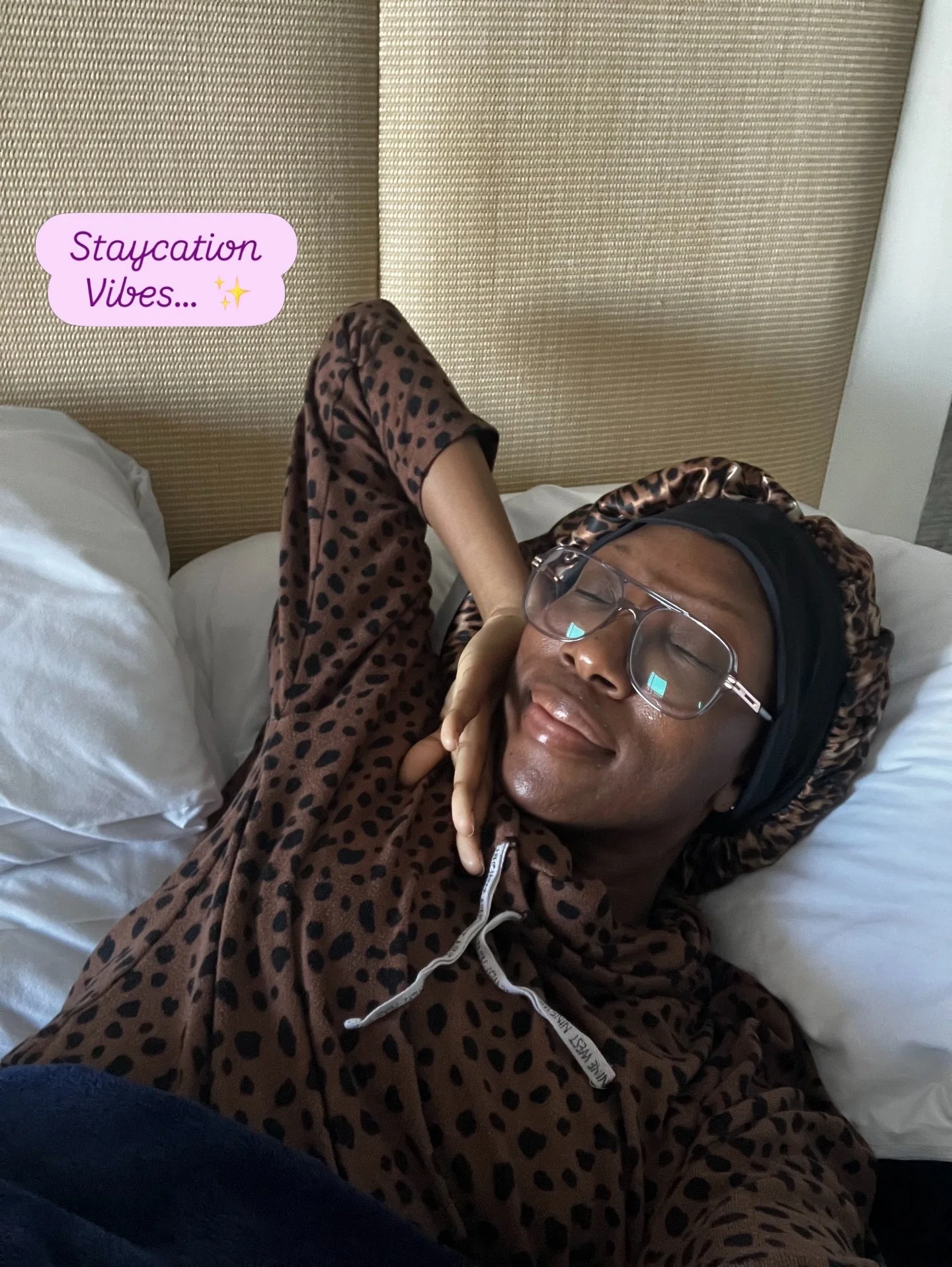 Girly staycation vibes @hyattmissionbay with @mish_critiques ✨ follow her for more on our stay!!! 

Staycations are something that I need to do more often!!!