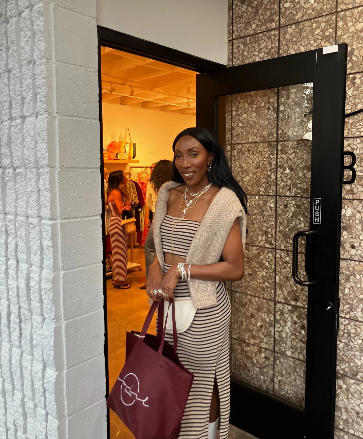 @swirlboutique just opened their new location in San Clemente 🎉🎉🎉

Here&rsquo;s what I wore to the grand opening party. I was given this set from @zsupply which comes in different colors and it&rsquo;s so comfortable!!! You have to check it out in