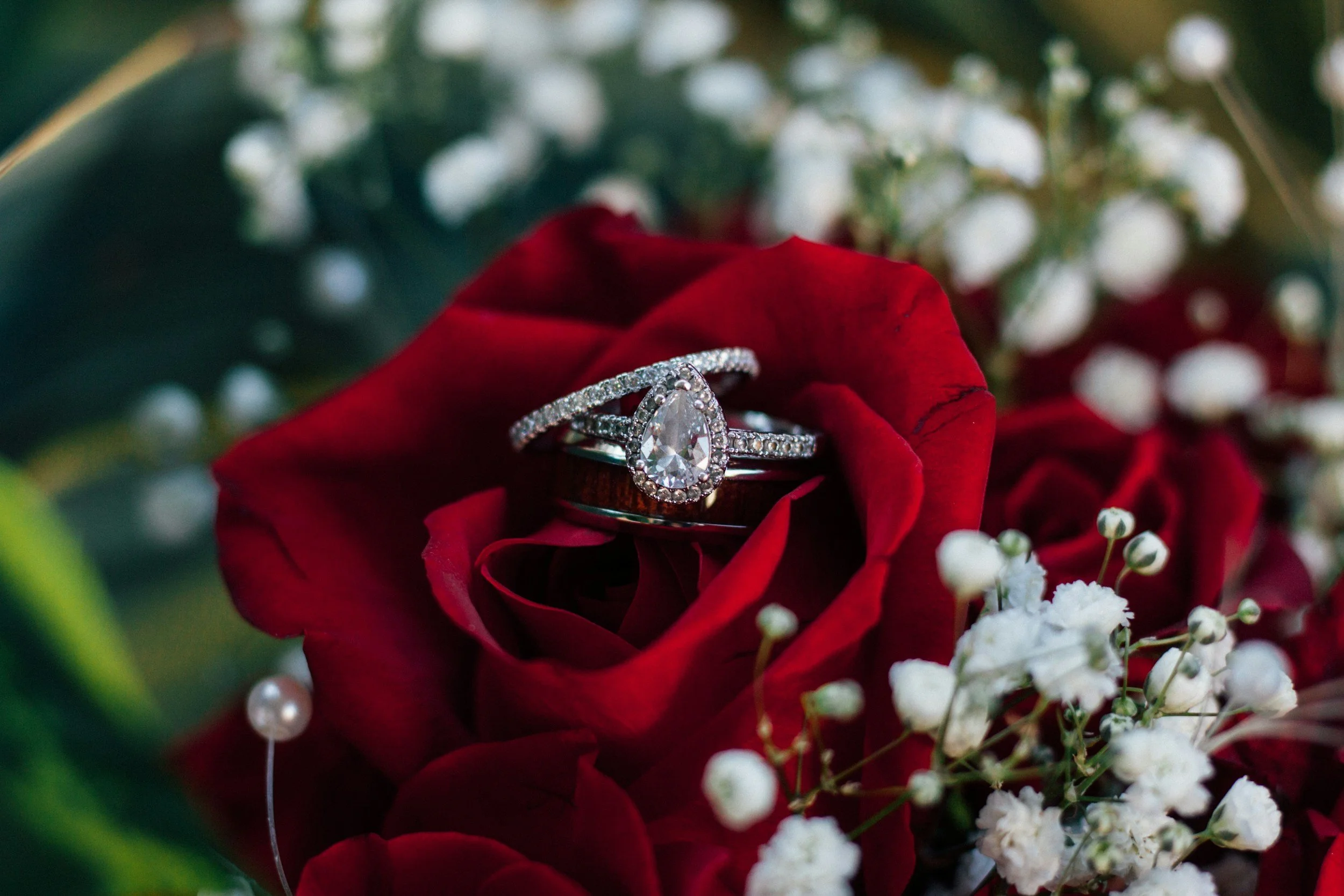How to Choose an Engagement Ring That Feels Uniquely Yours