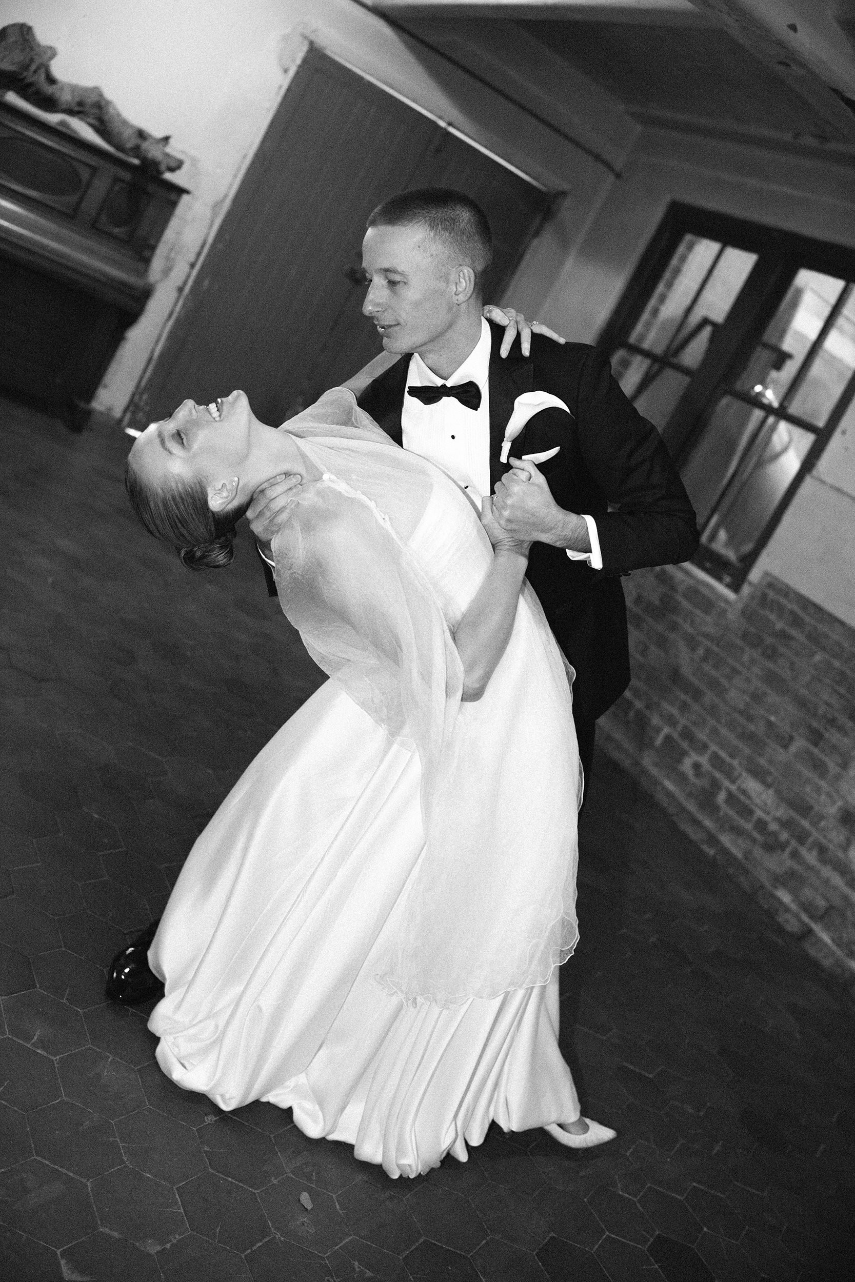 I_Got_You_Babe_Weddings_Katrina&Cameron_sneak_peeks_0014.jpg