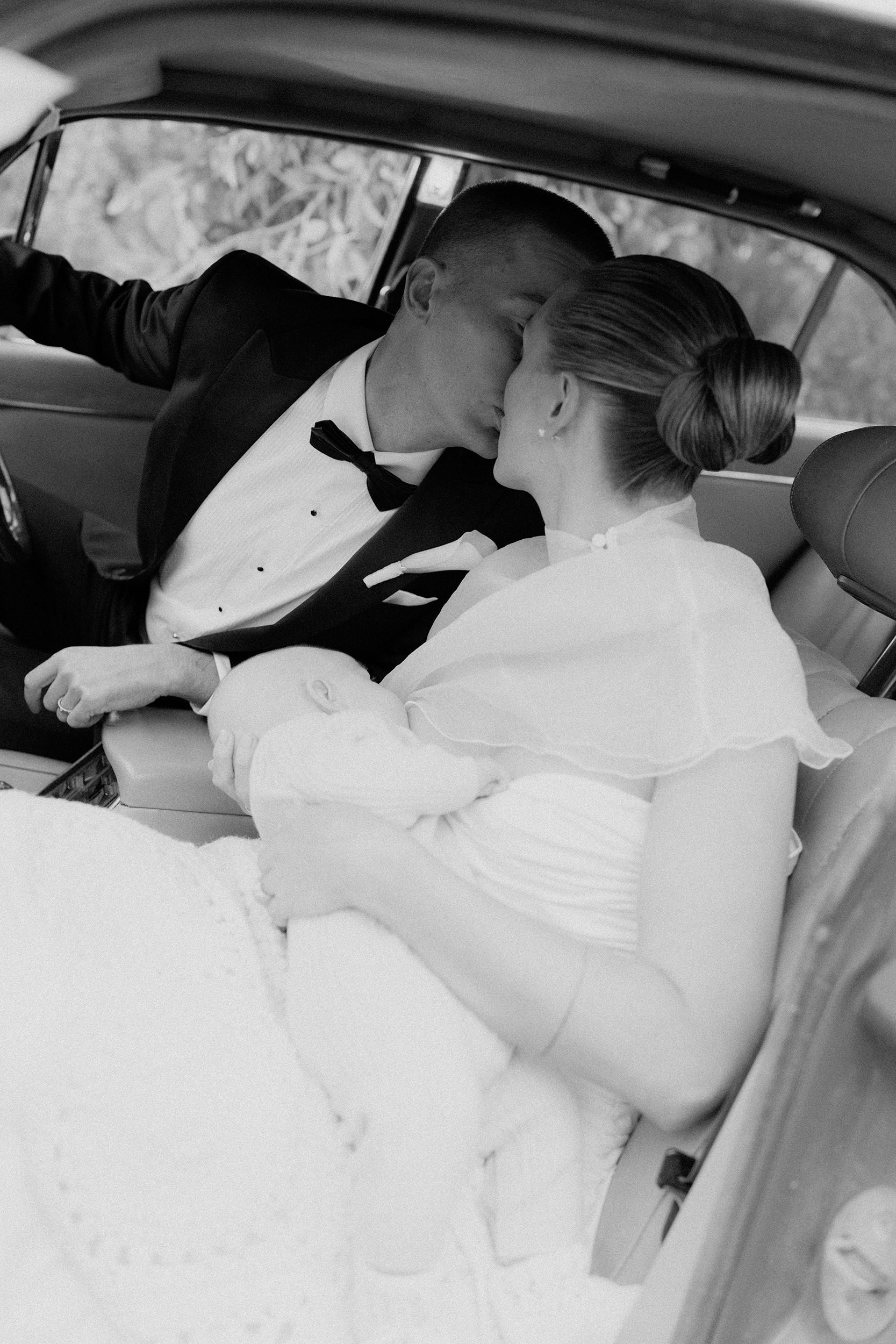 I_Got_You_Babe_Weddings_Katrina&Cameron_sneak_peeks_0029.jpg