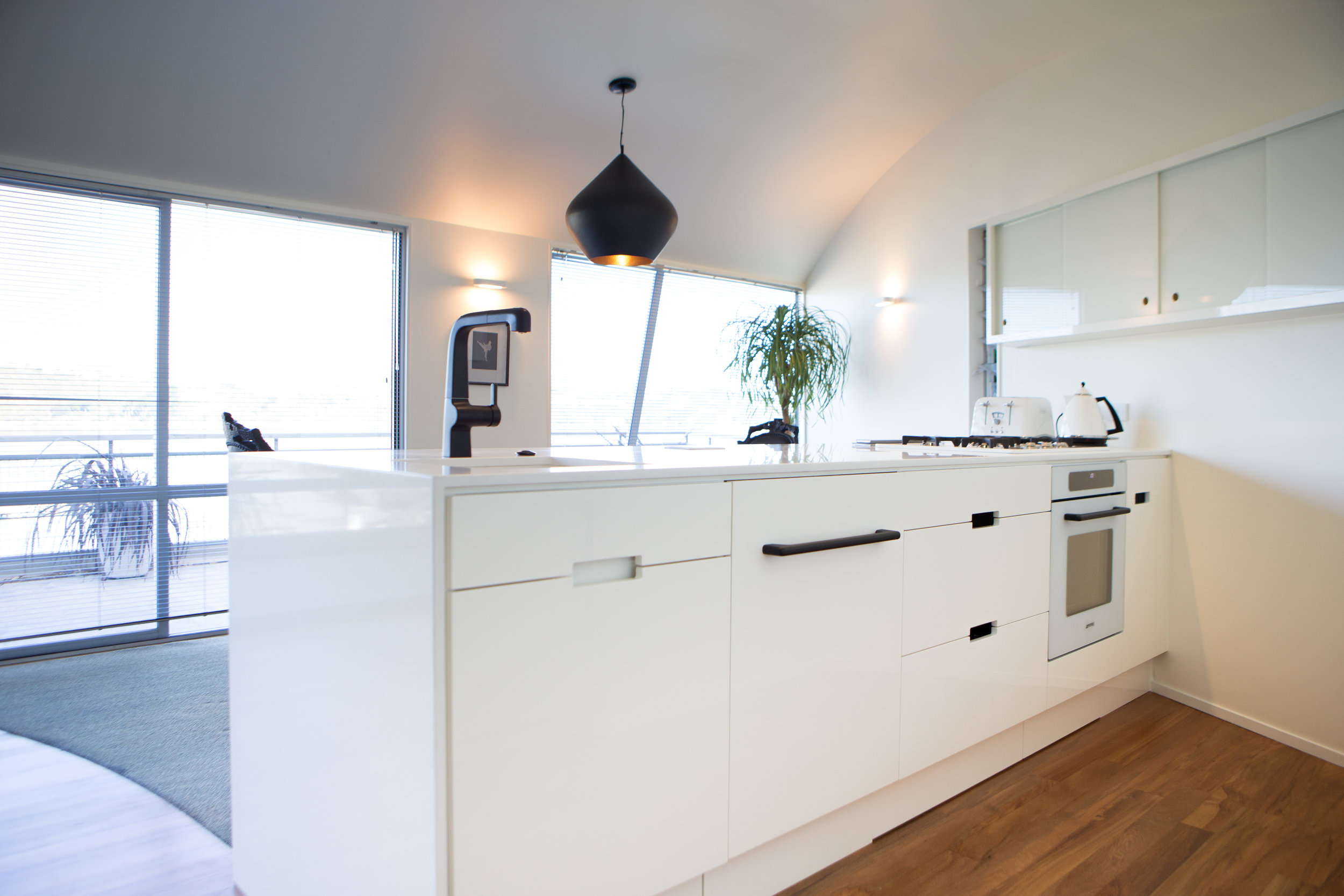 In Haus Design White Kitchen 03.jpg