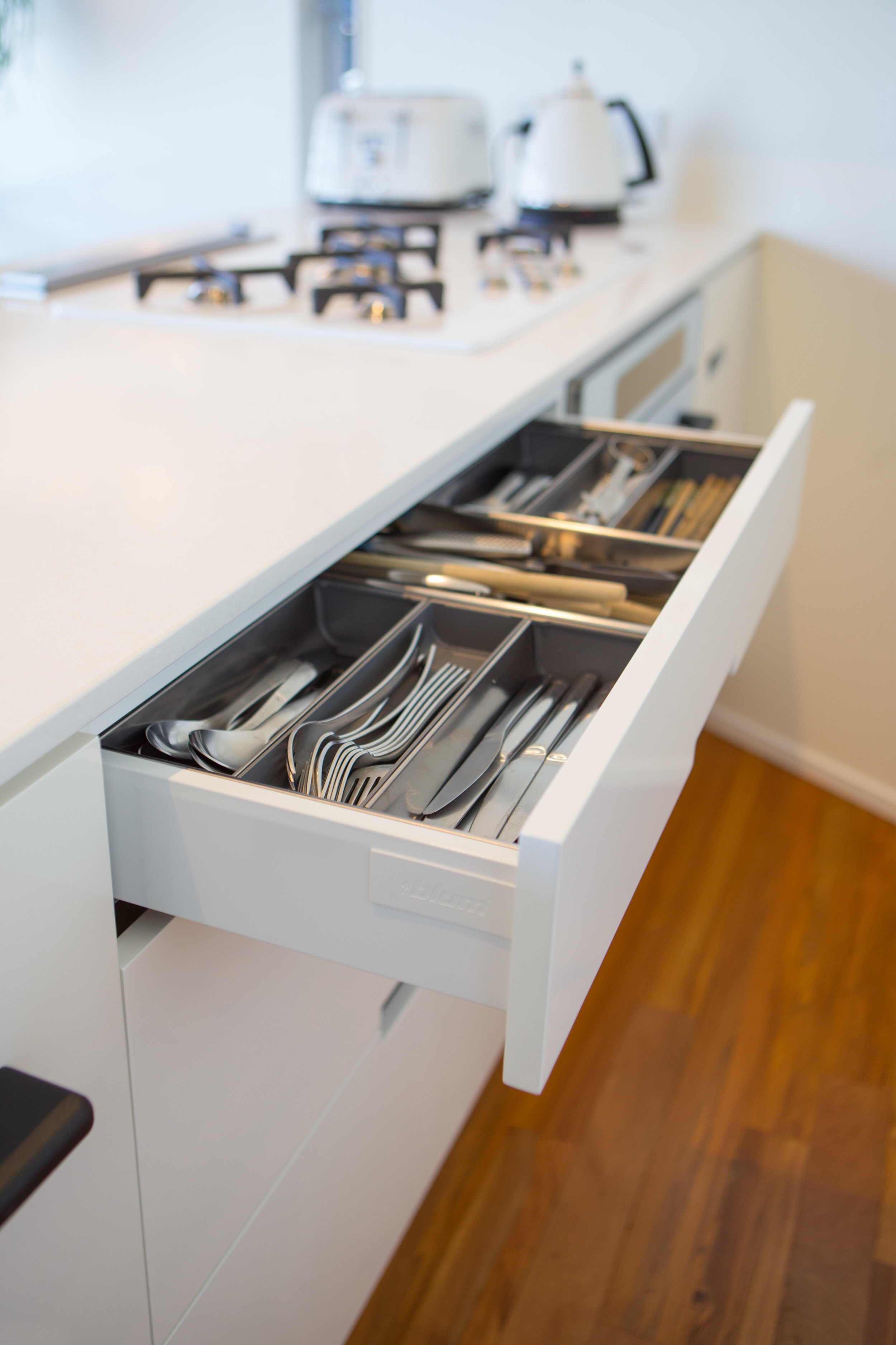 In Haus Design White Kitchen 12.jpg