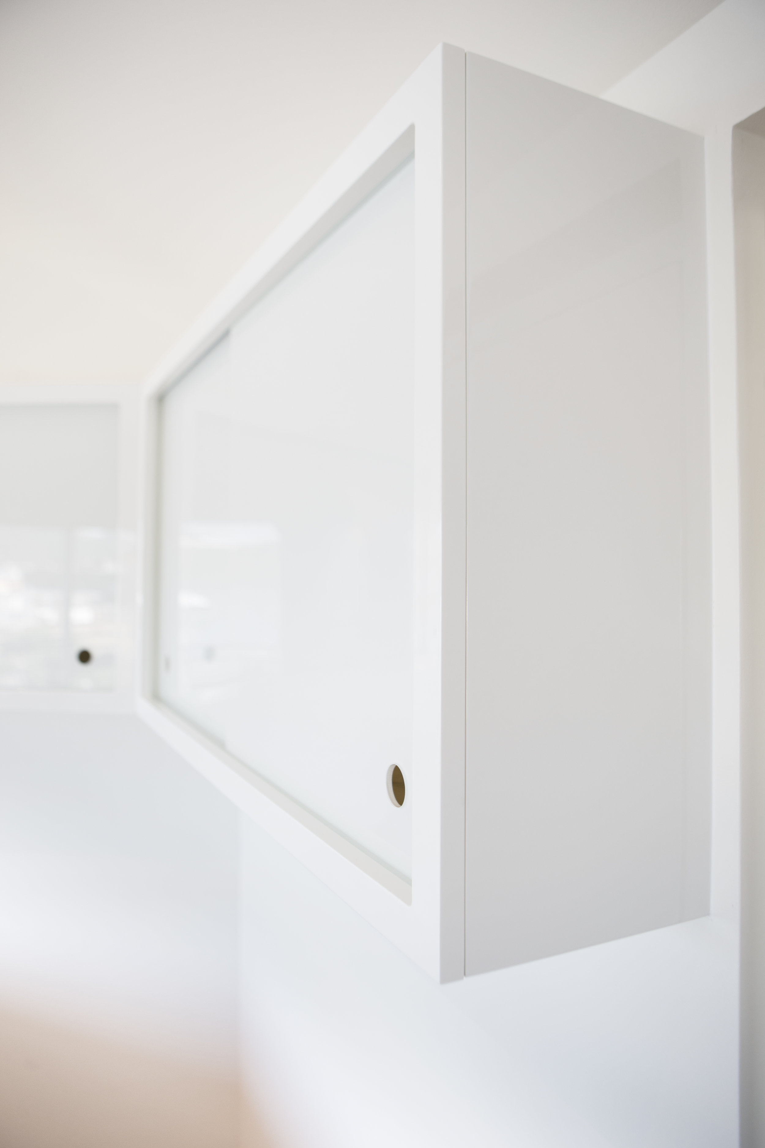 In Haus Design White Kitchen 09.jpg