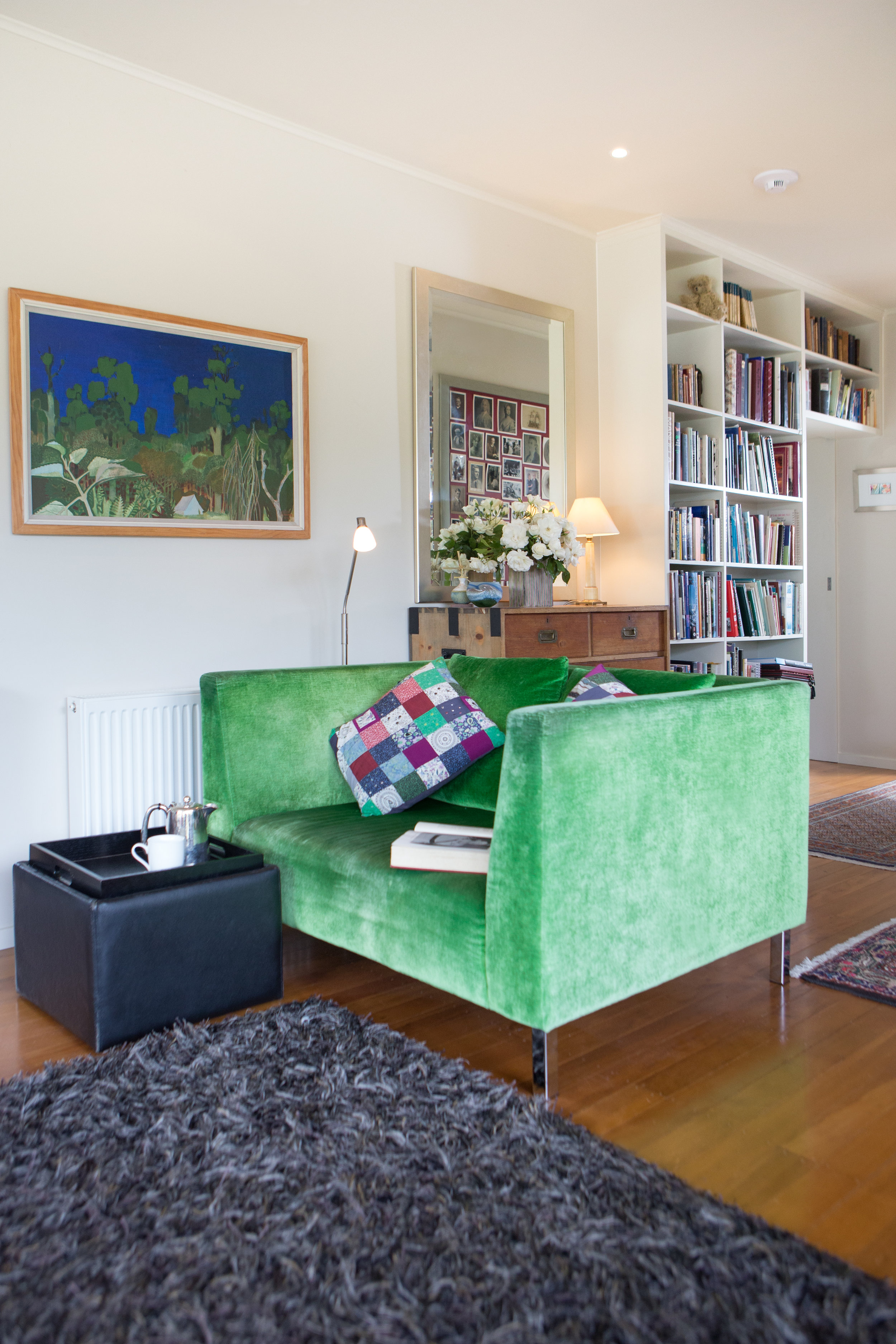 In Haus Design Book Shelf 06.jpg