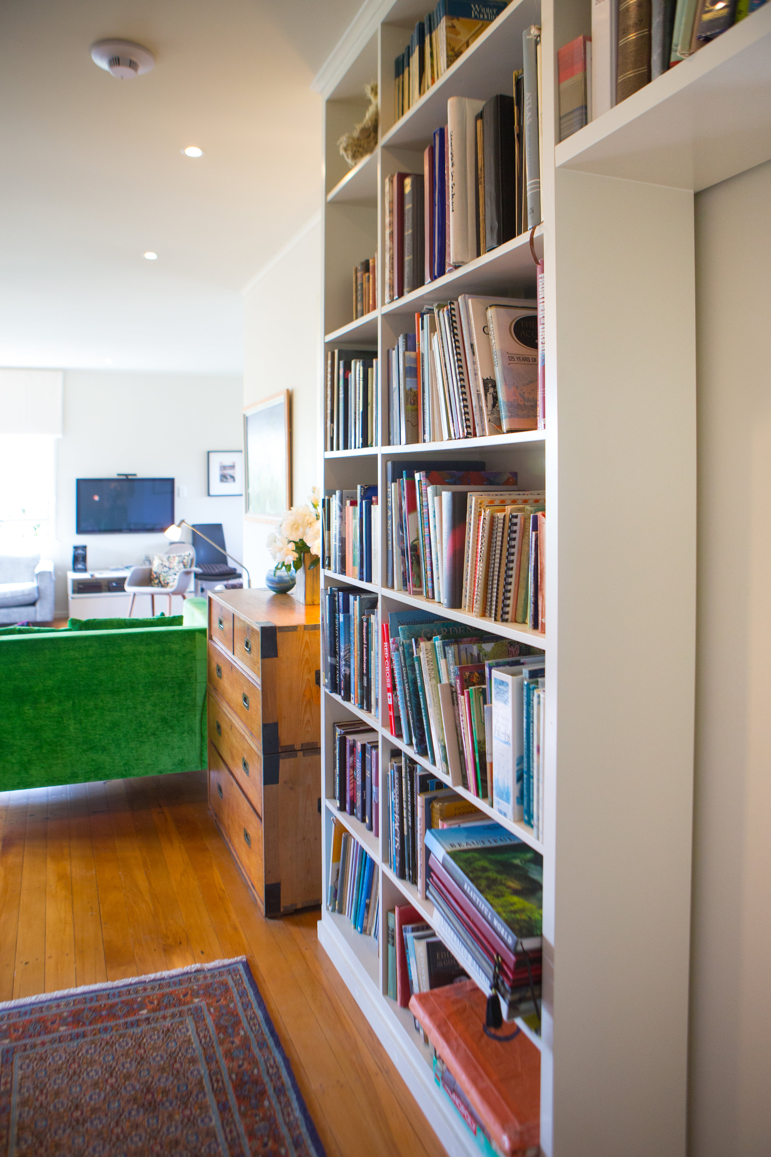 In Haus Design Book Shelf 08.jpg