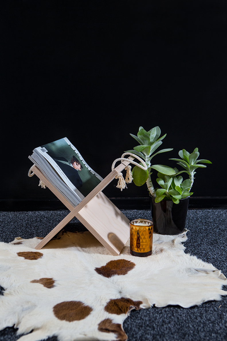 Magazine Rack 1767.jpg