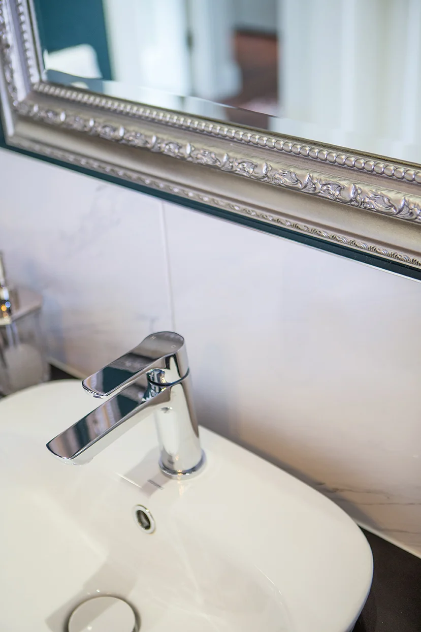 Bailey Bathroom 1455.jpg