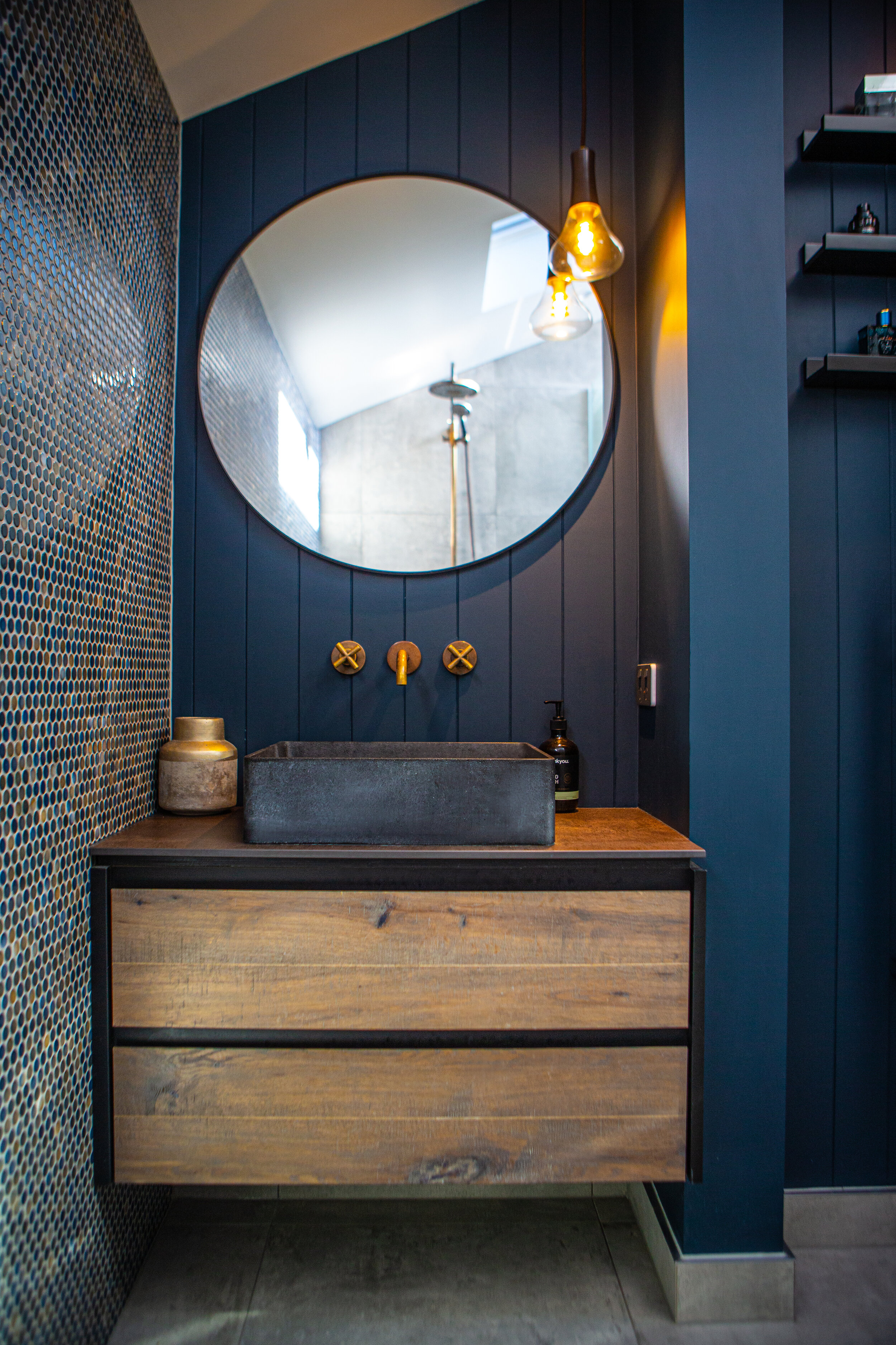 Copy of HHI_Mt Victoria_Transitions_Bathroom_2 (1).jpg