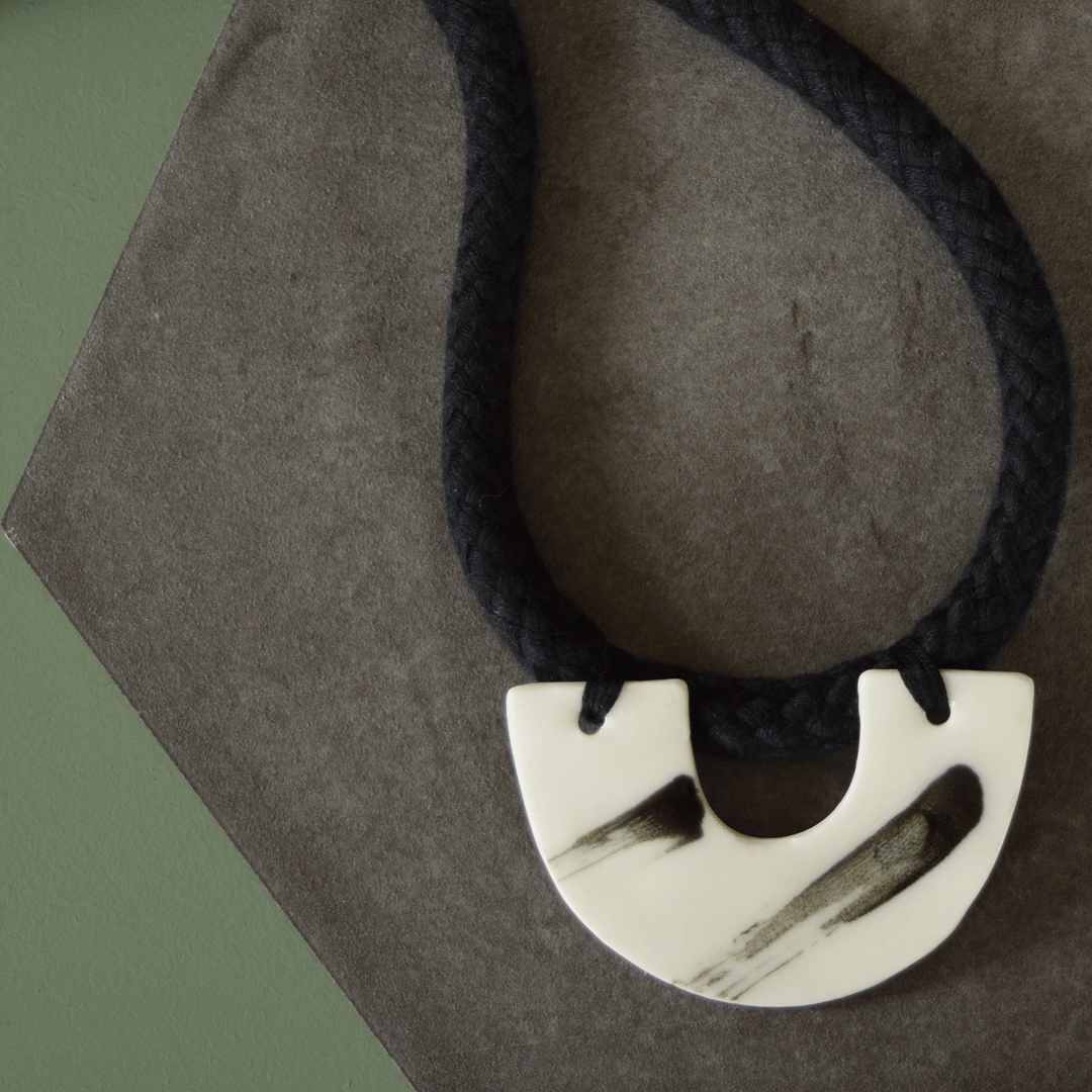 THE MINI COLLAR_COMET