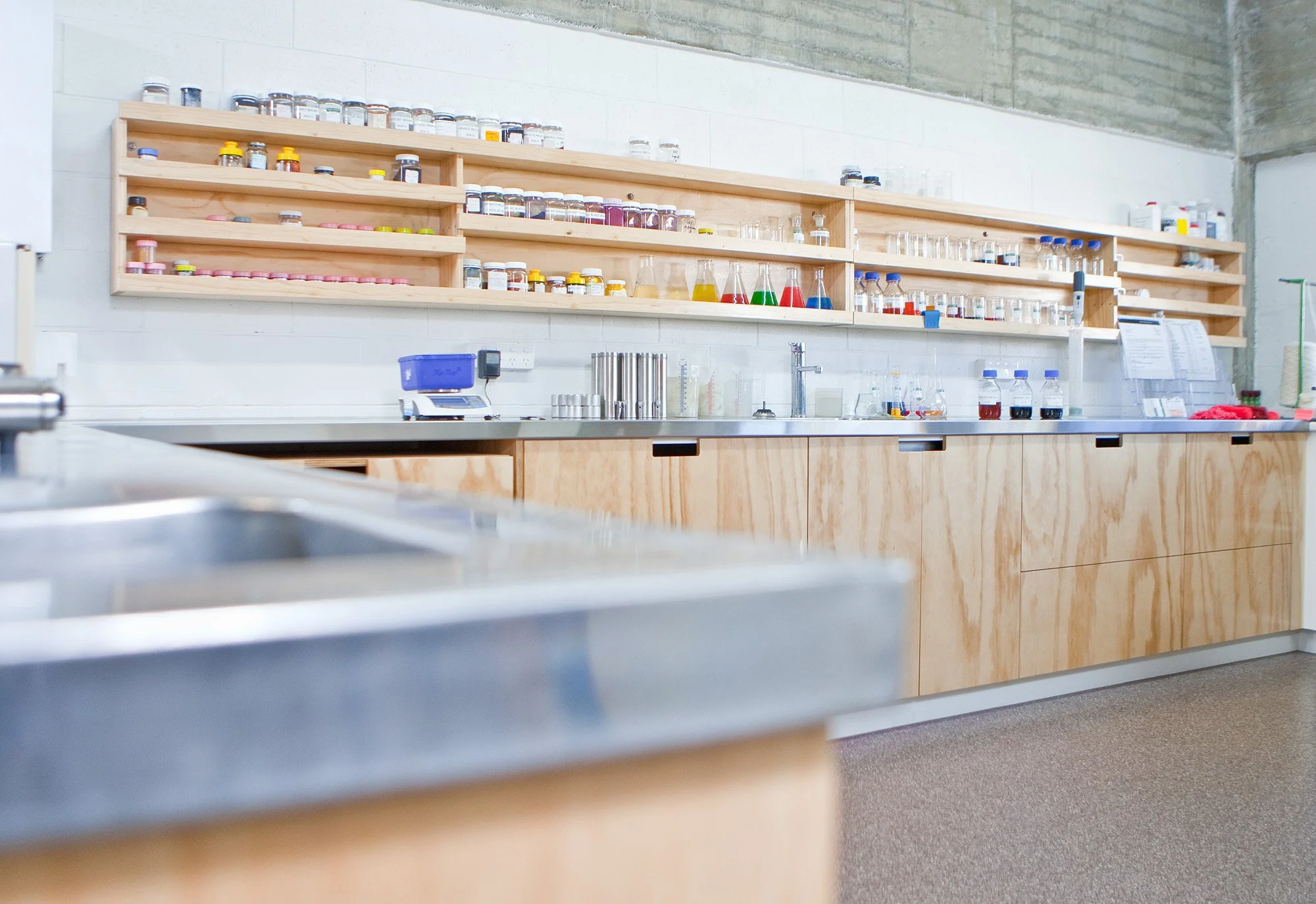 Commercial Woolyarns Dye Lab. 
