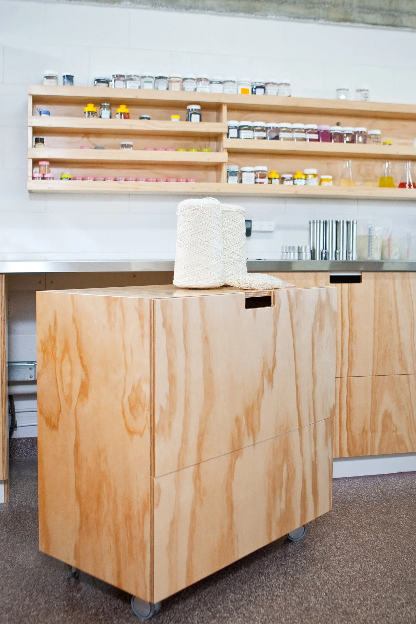 Commercial Woolyarns Dye Lab. 
