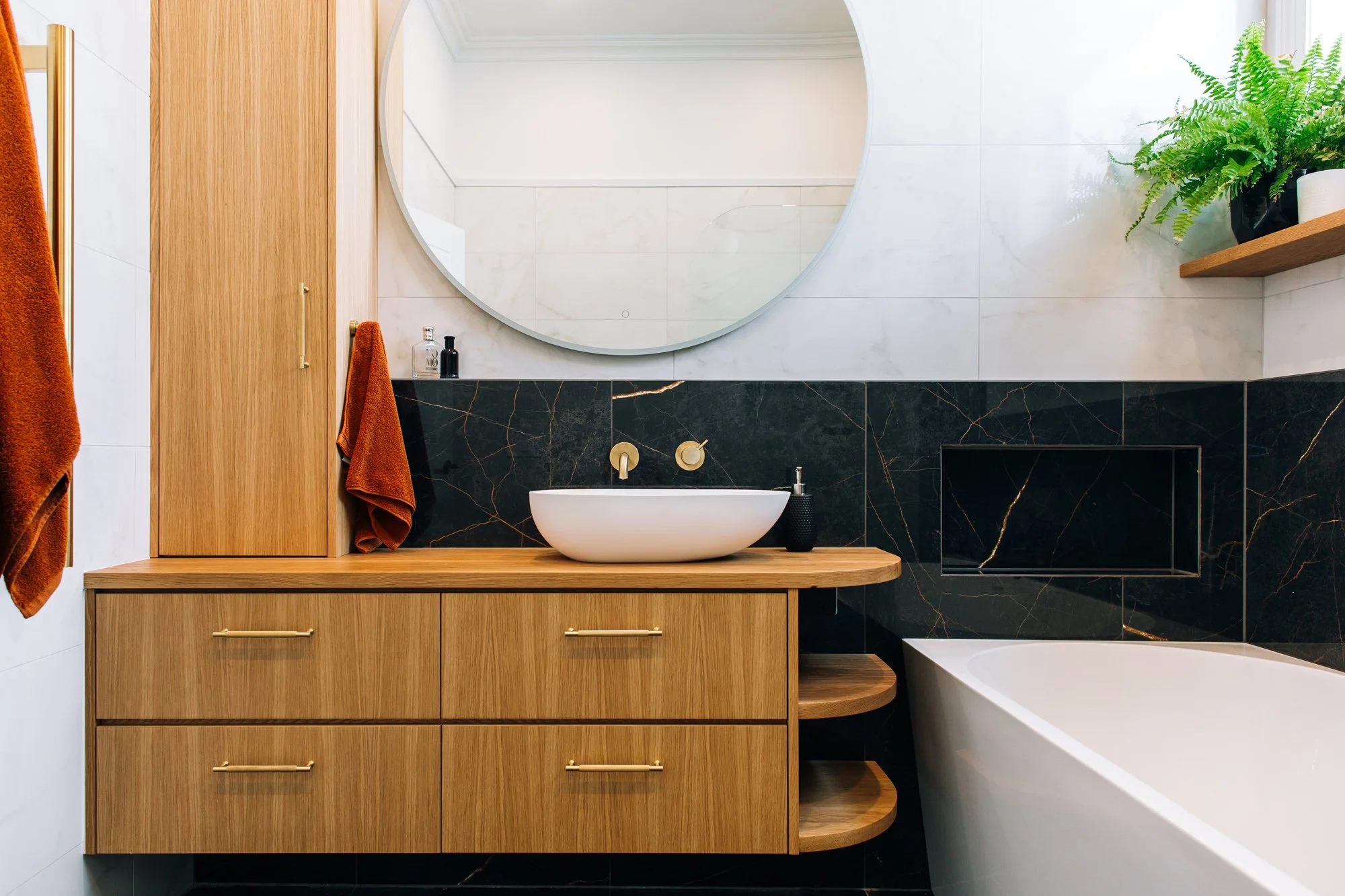 Modern tiled bathrooms_60.jpg