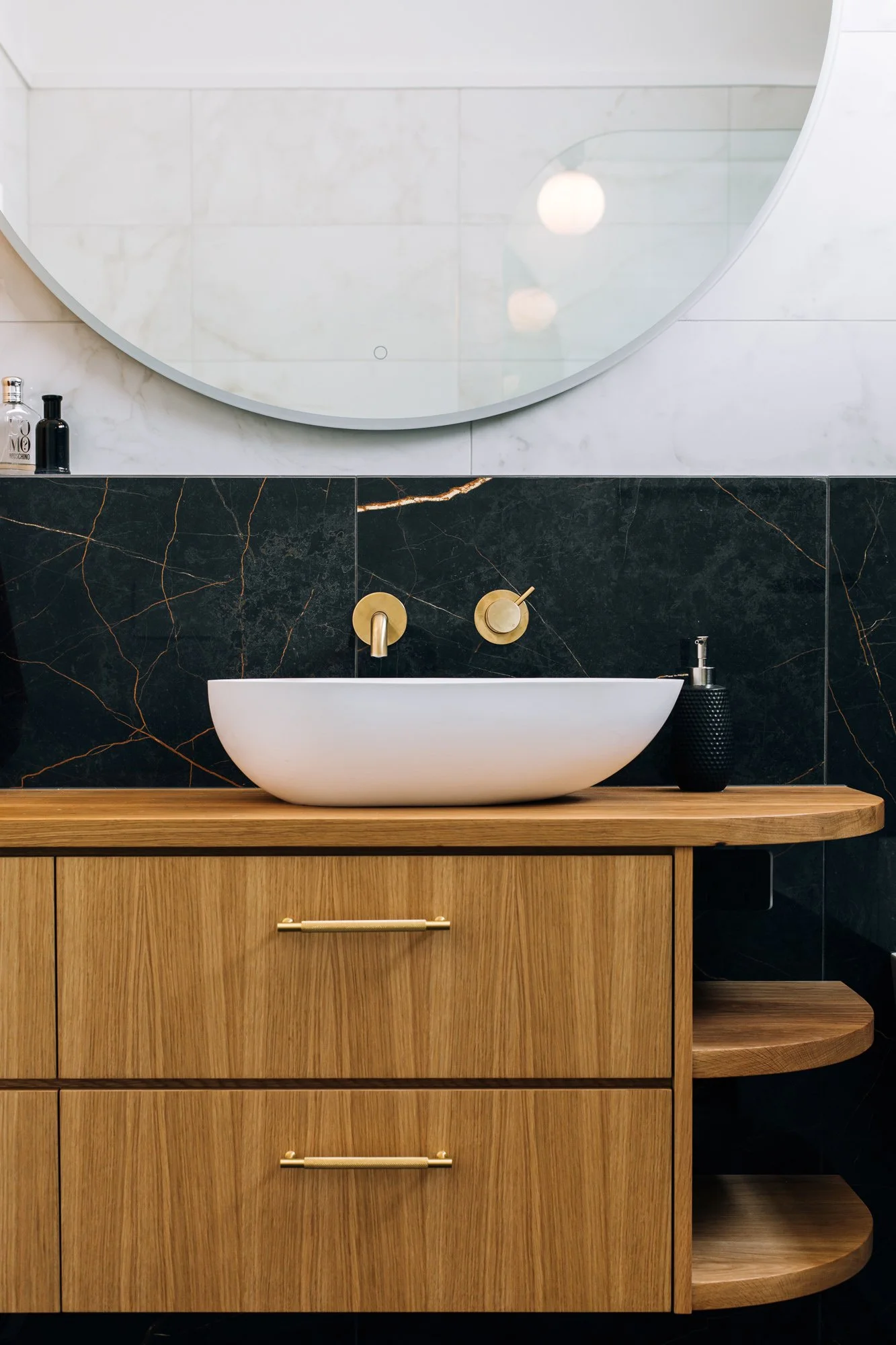 Modern tiled bathrooms_67.jpg