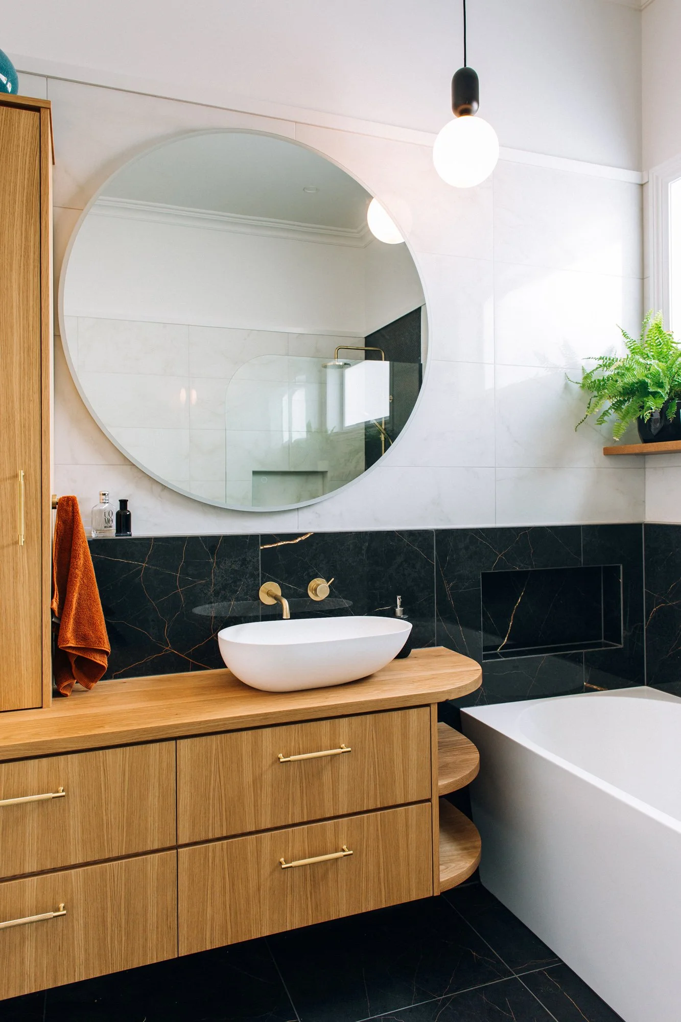 Modern tiled bathrooms_72.jpg